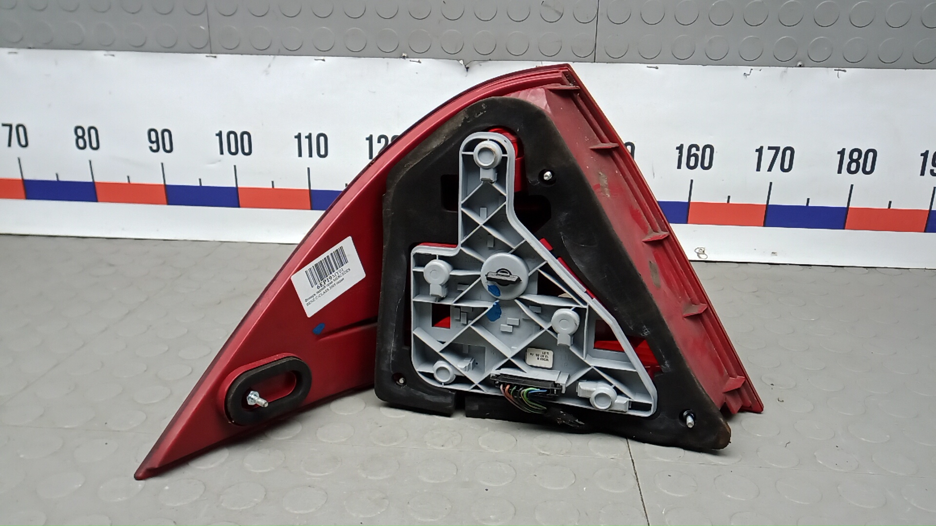 Фонарь задний правый