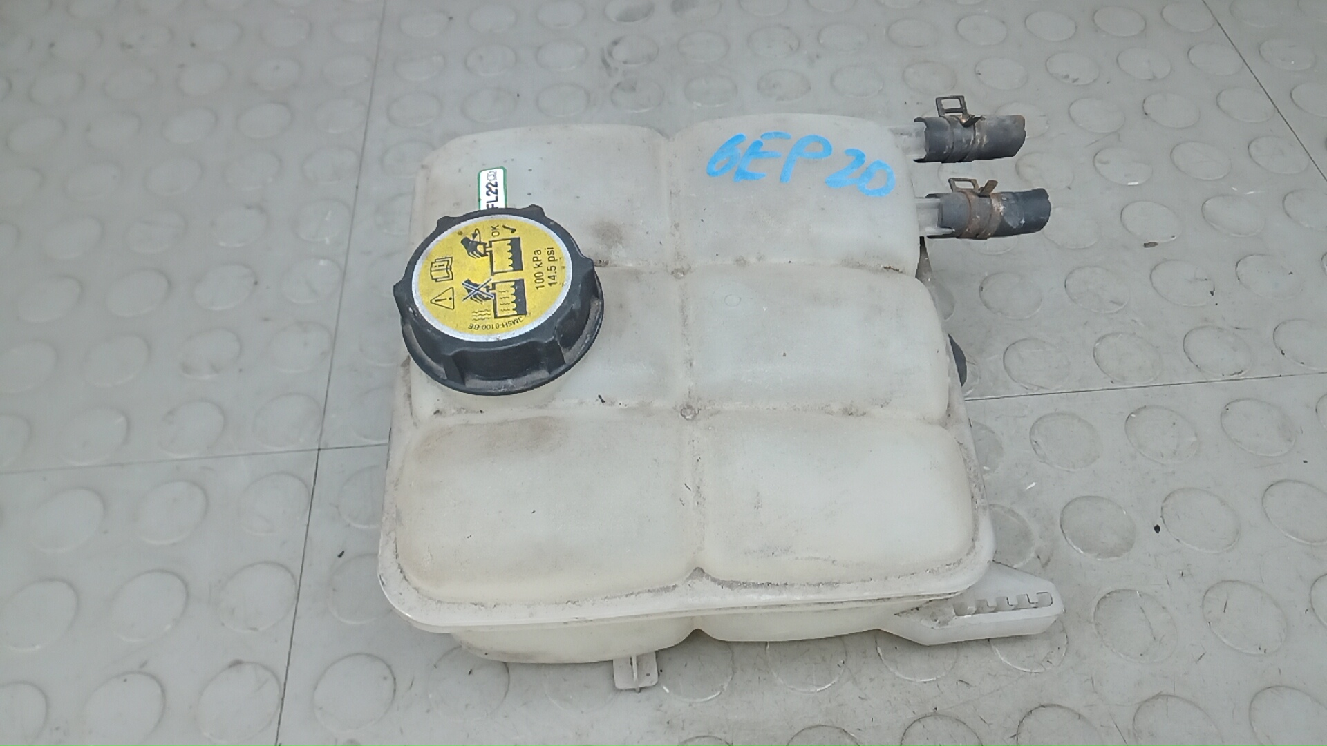 Бачок расширительный