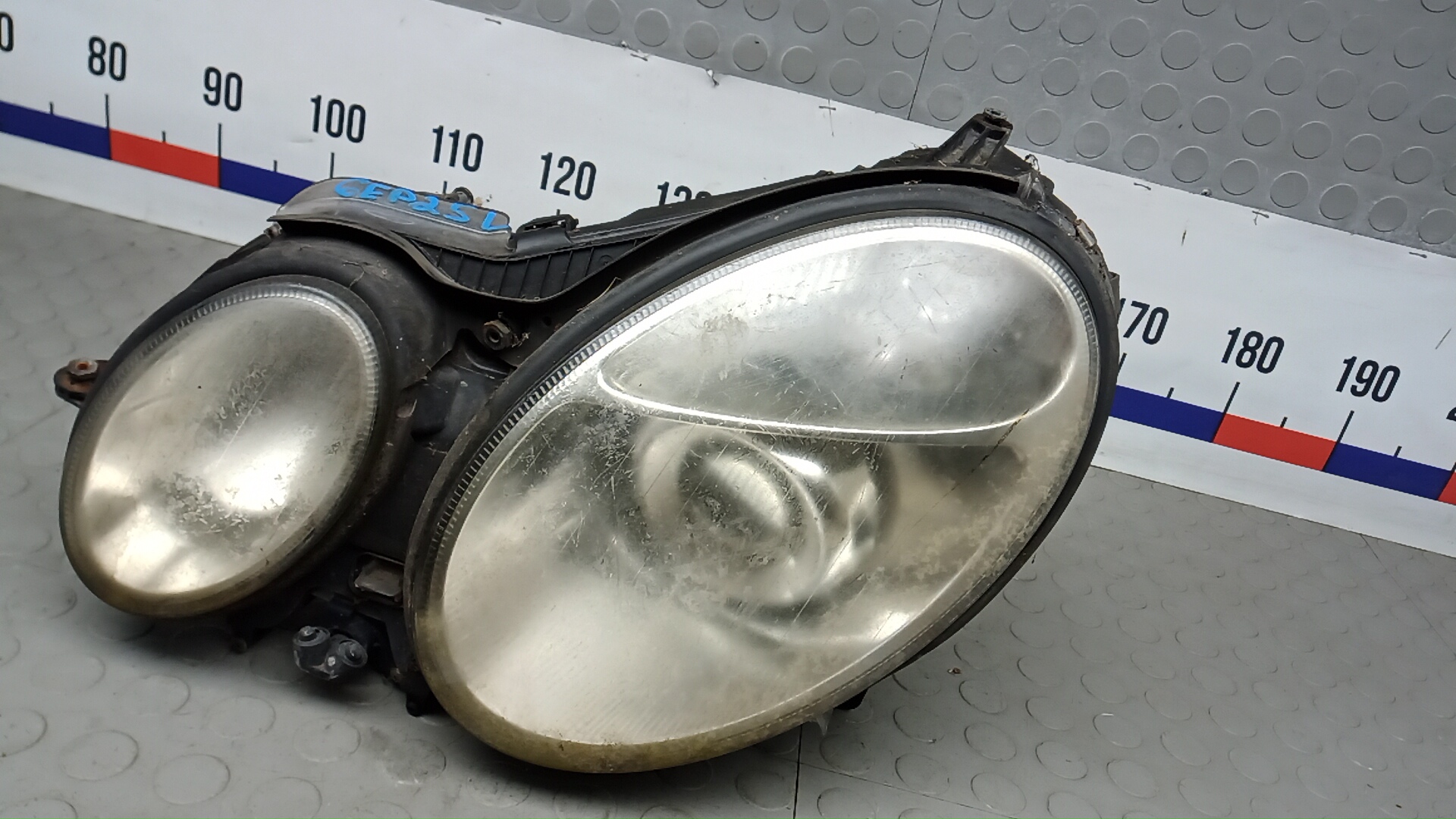 Фара левая