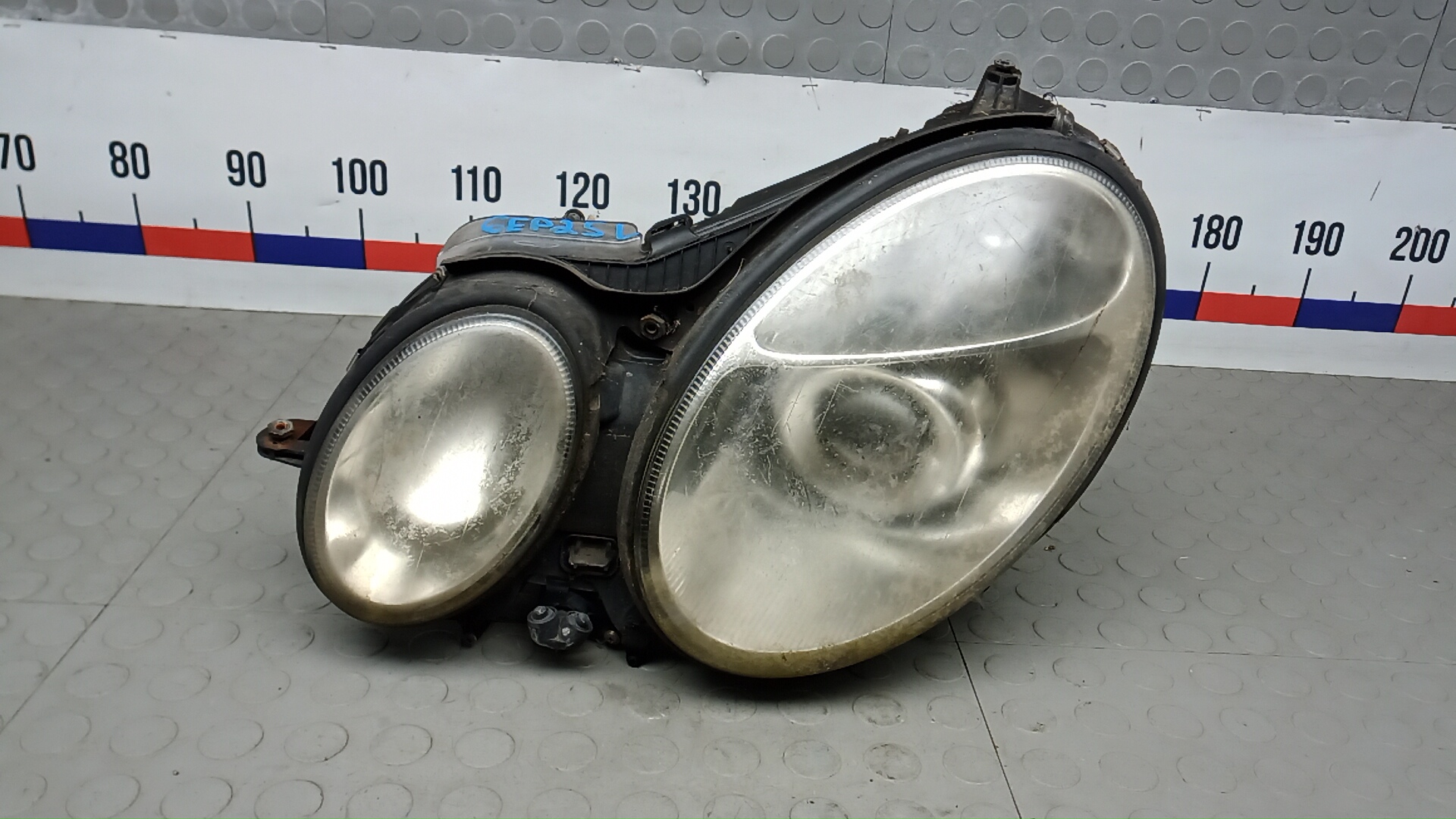 Фара левая