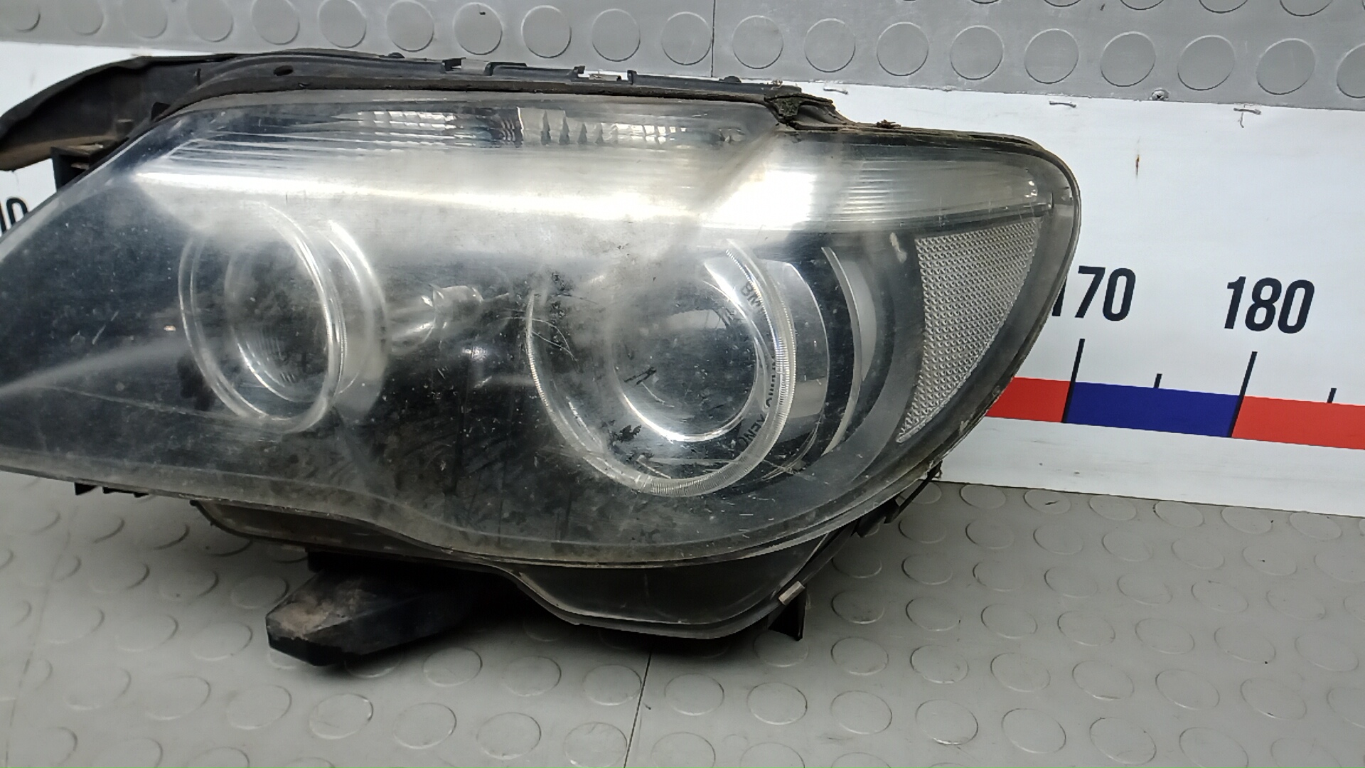 Фара левая