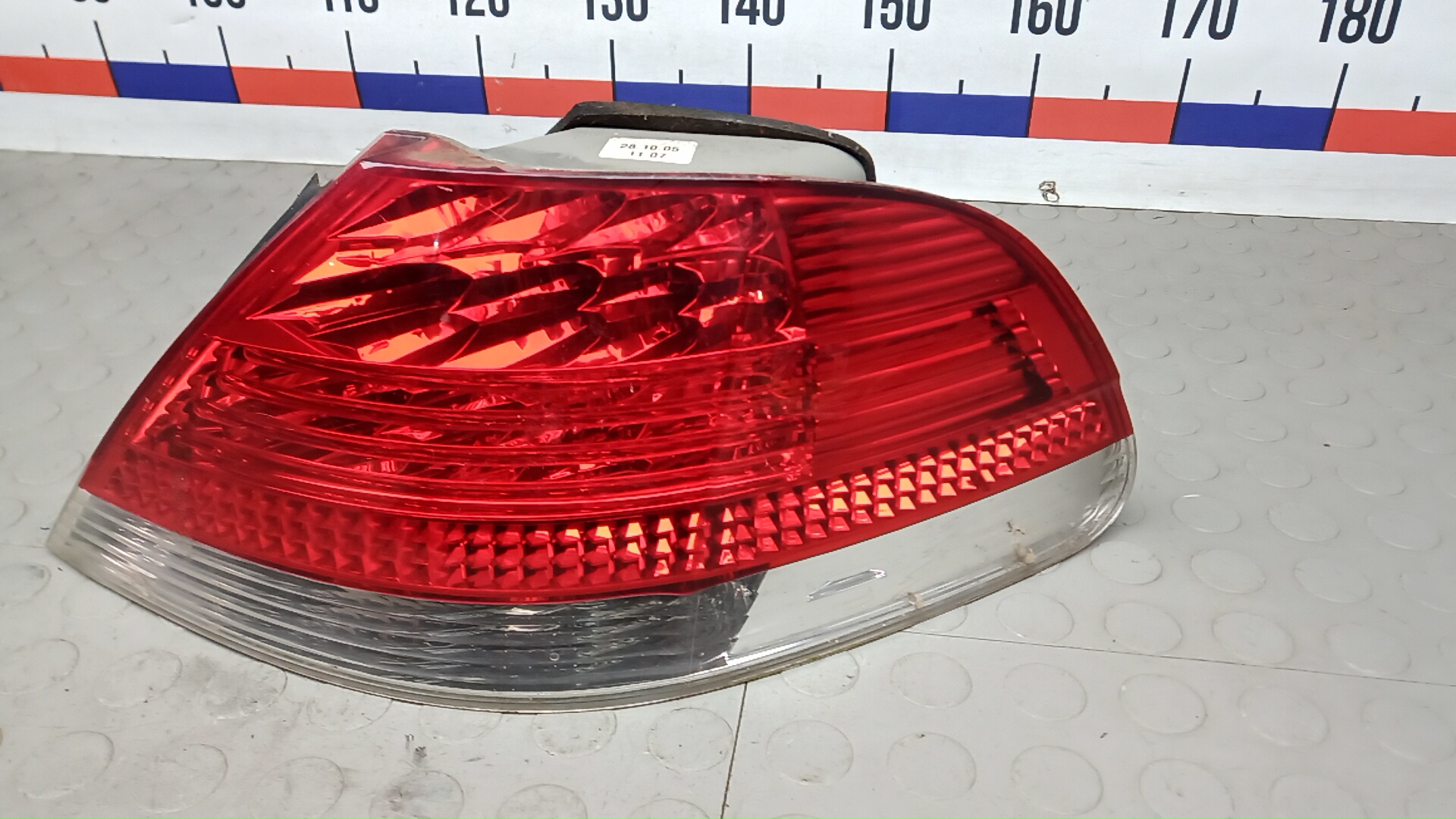 Фонарь задний правый