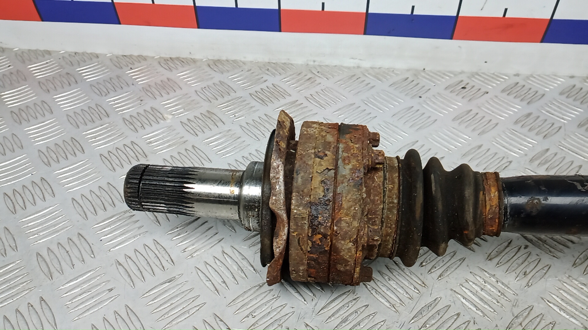 Полуось задняя правая