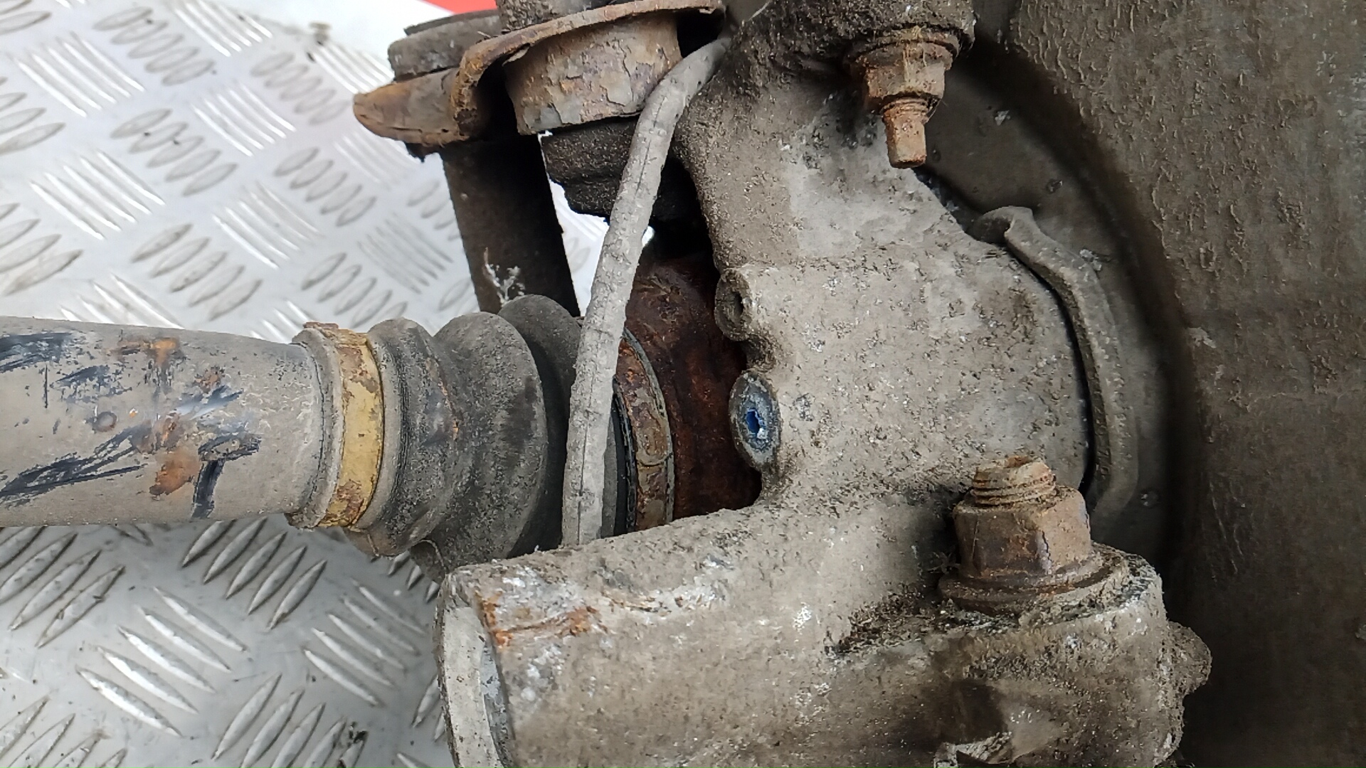 Полуось задняя правая