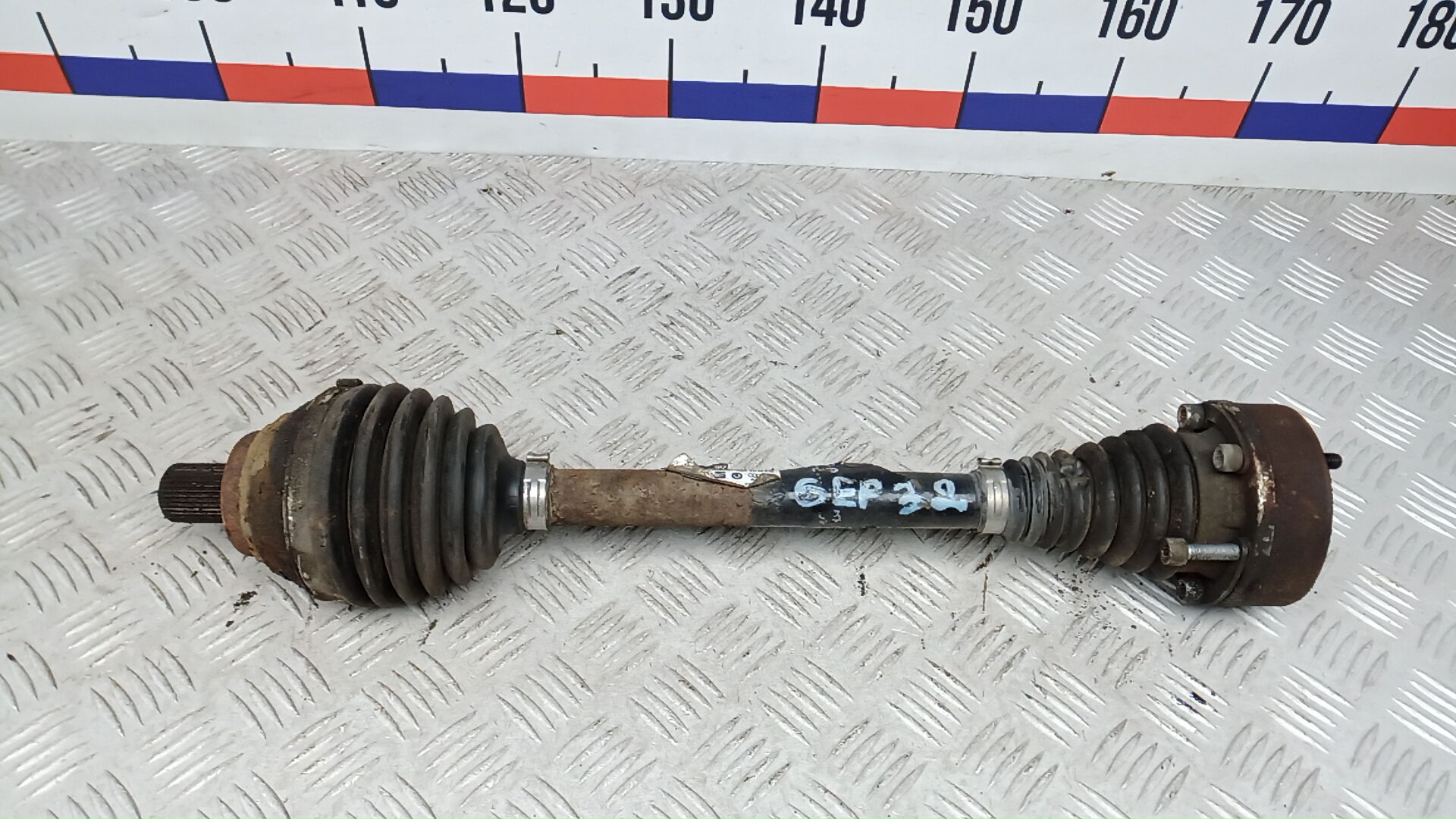 Полуось передняя левая
