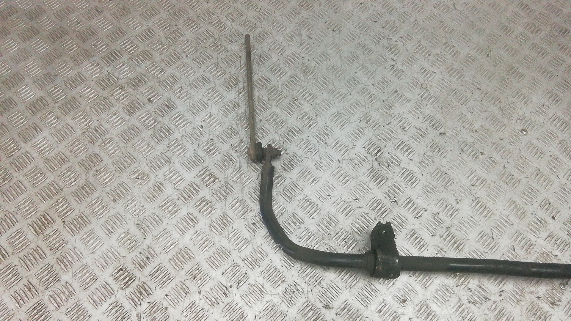 Стабилизатор передний