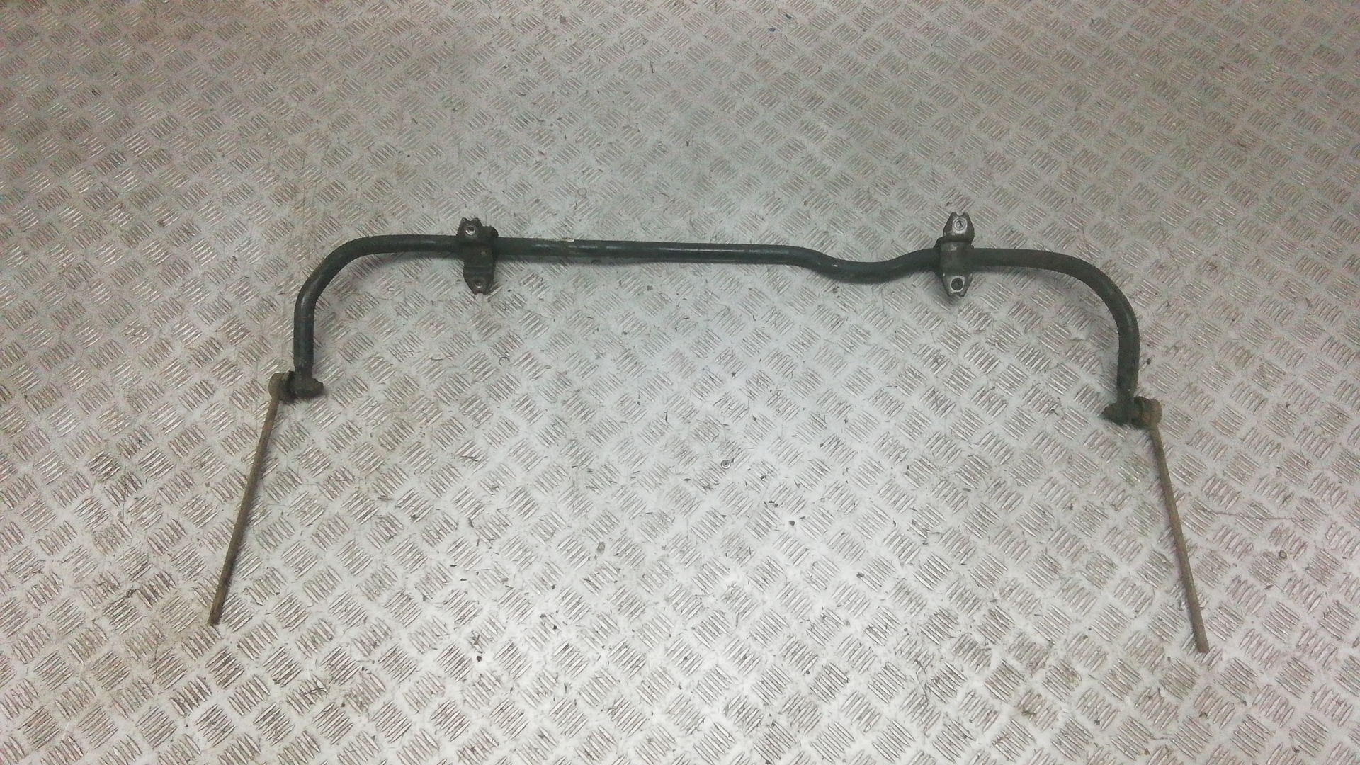 Стабилизатор передний