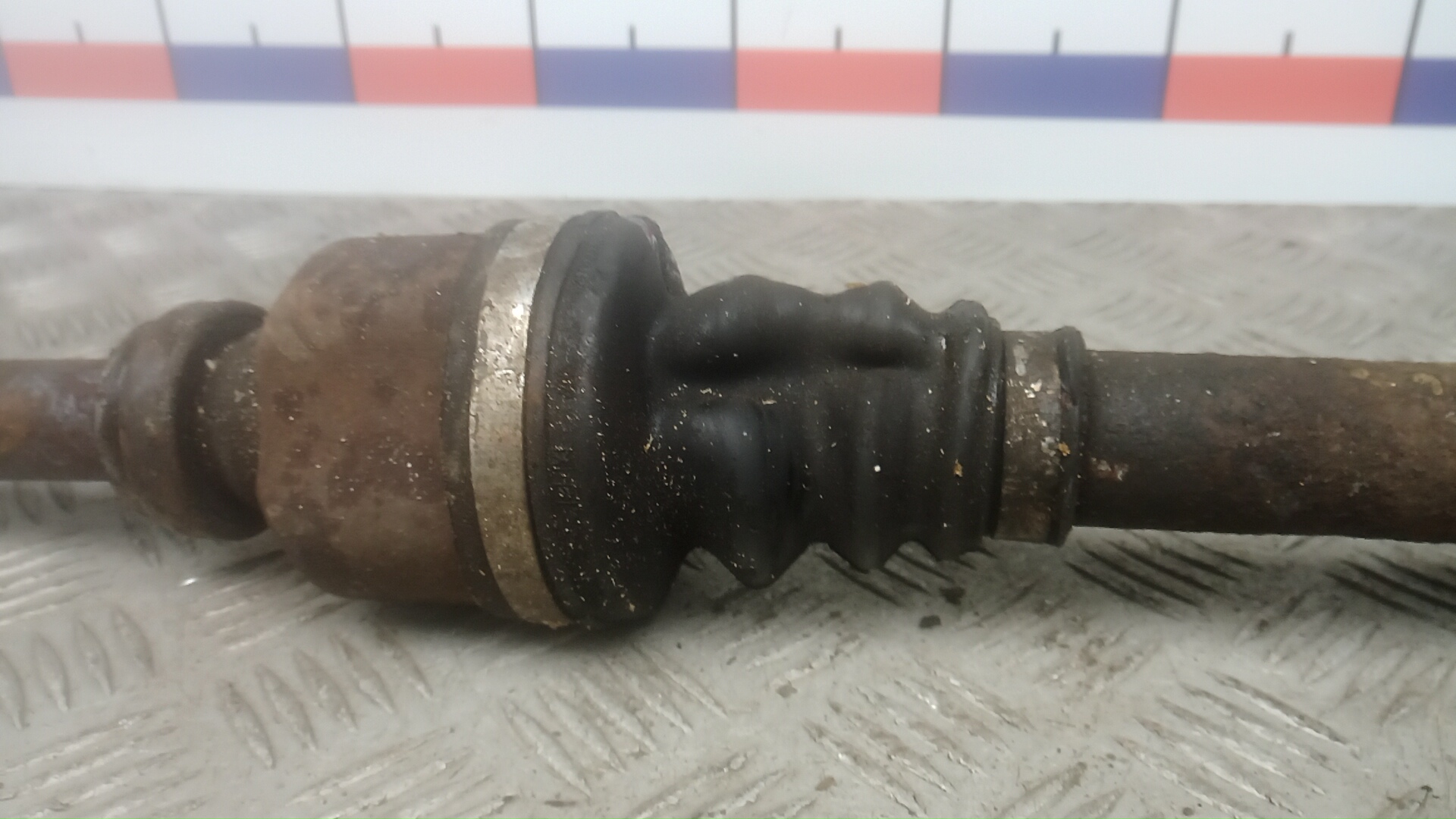 Полуось передняя правая