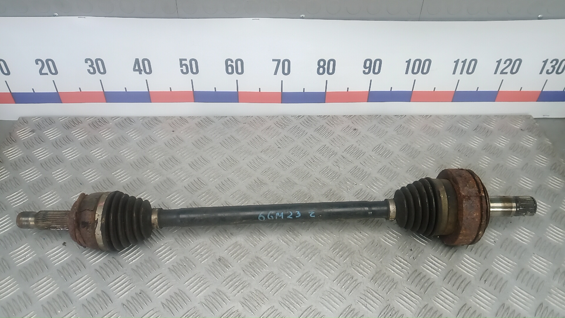 Полуось задняя левая