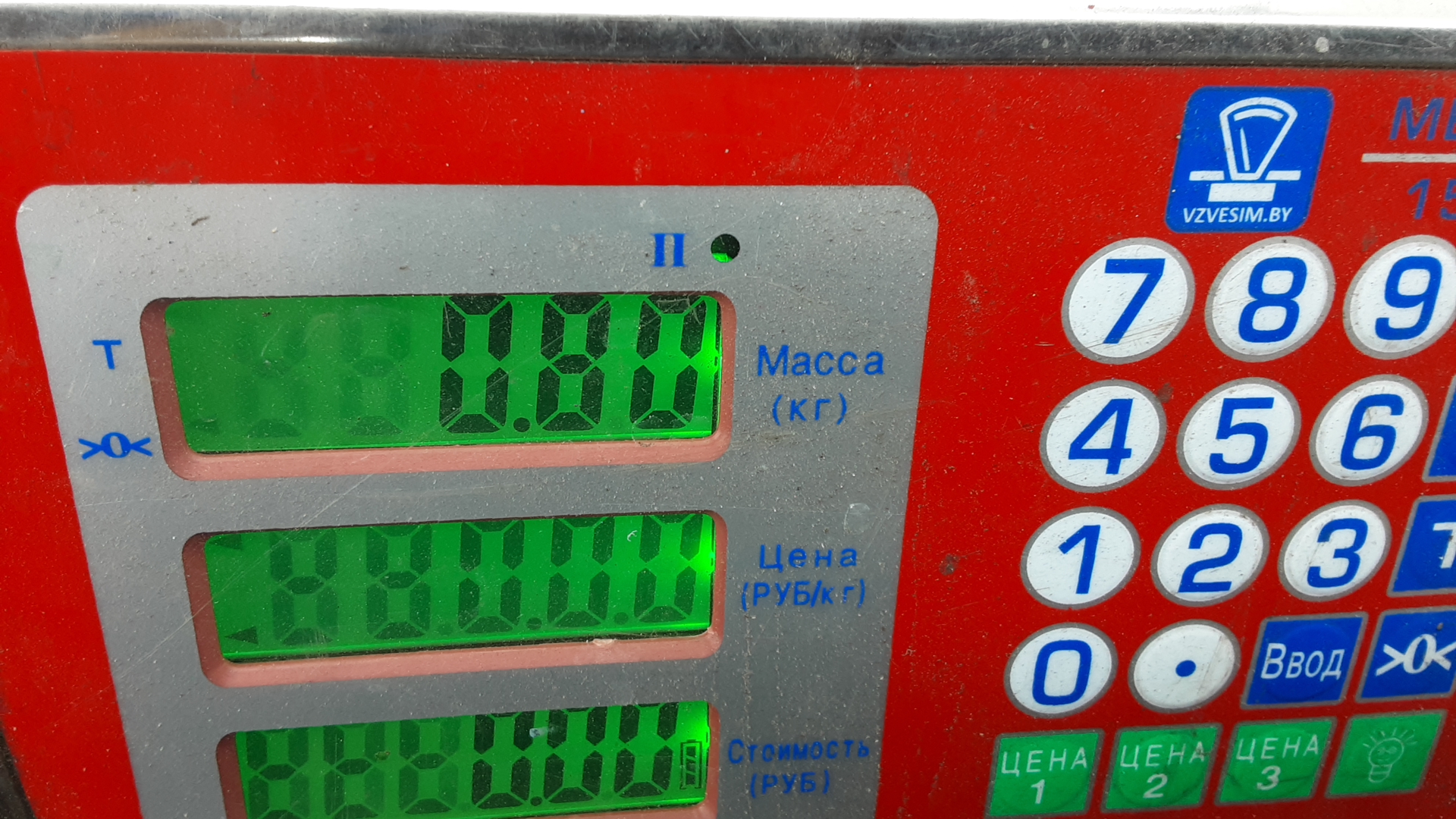 Петля капота