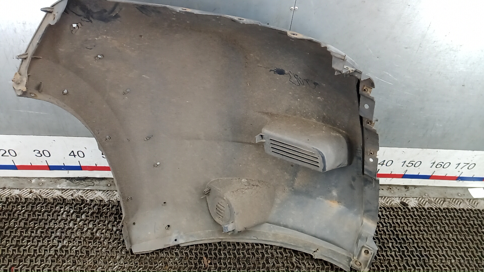 Накладка переднего бампера левая