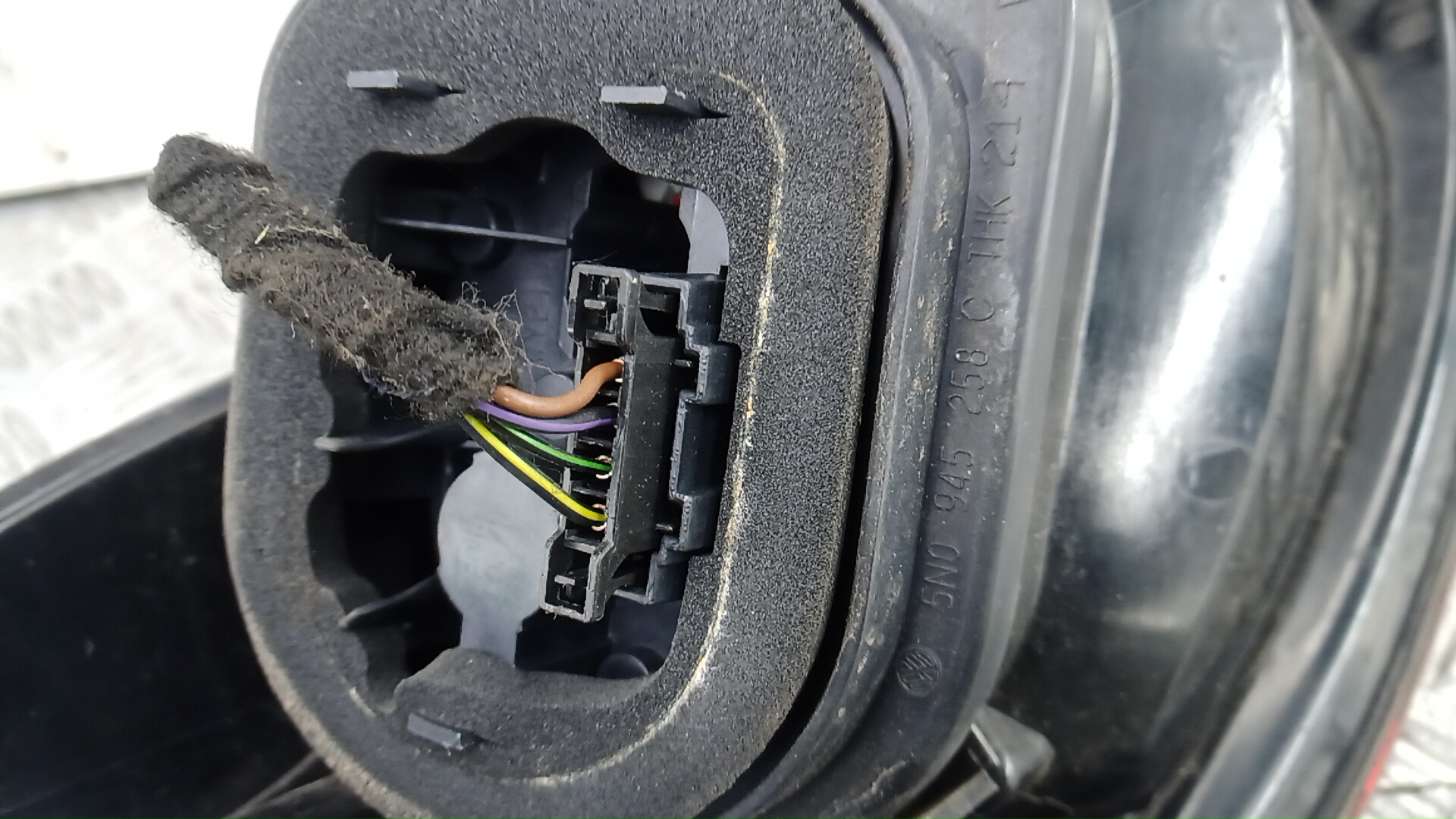 Фонарь задний правый