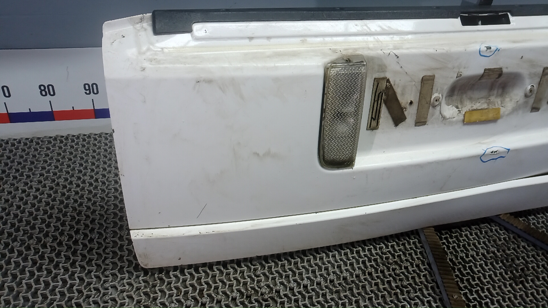 Дверь багажника нижняя (борт)