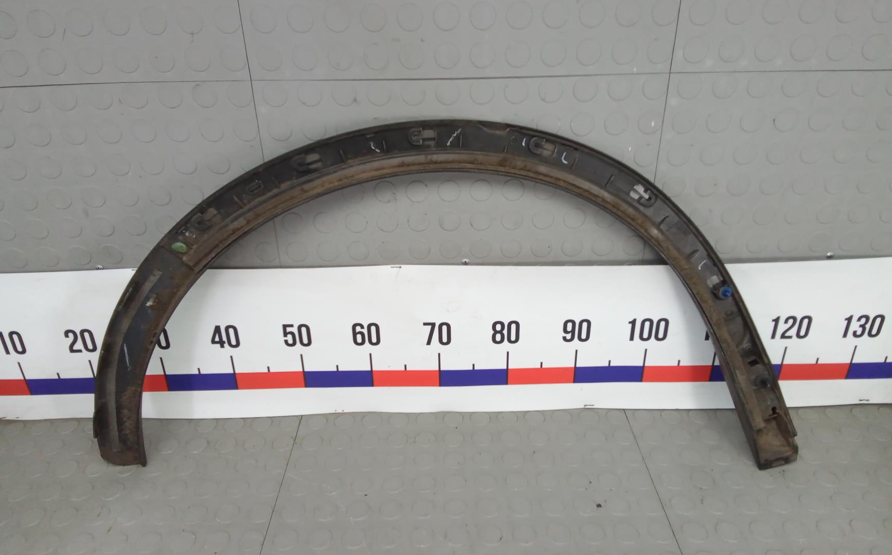 Накладка заднего крыла левого