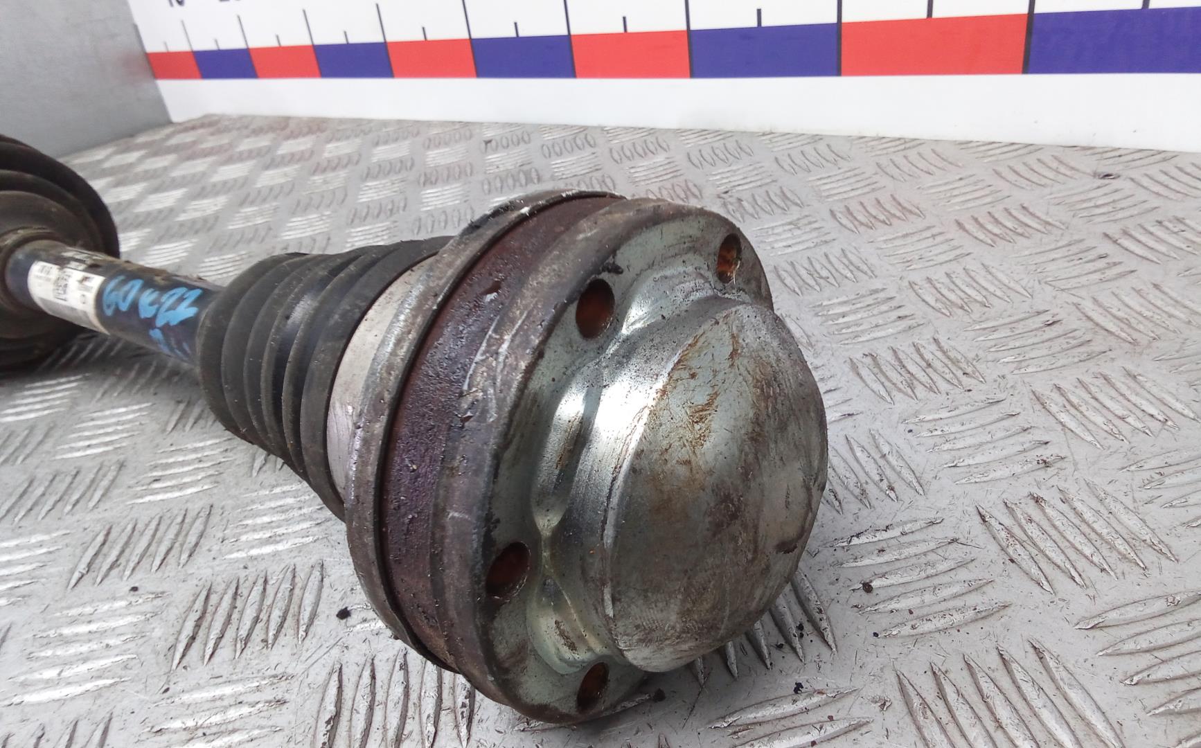 Полуось передняя левая