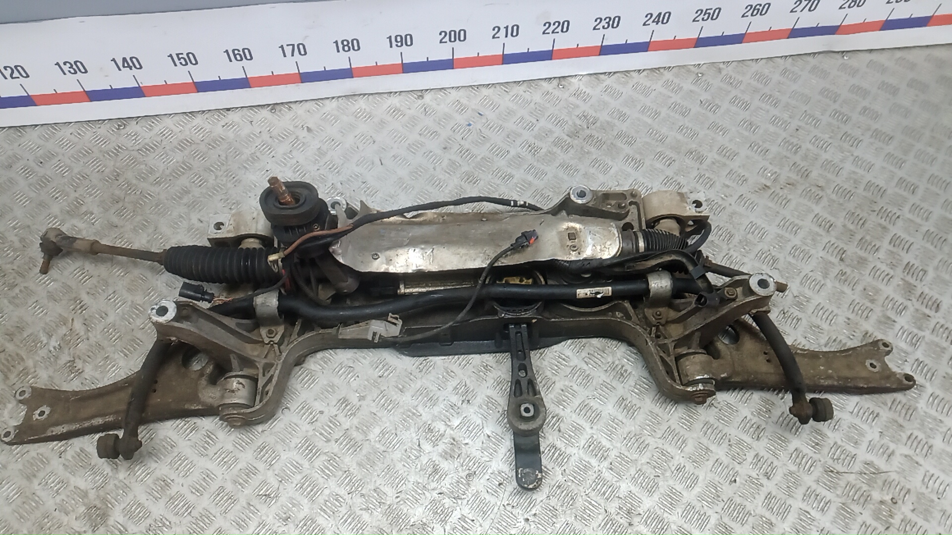 Балка передняя (крепление продольных тяг)