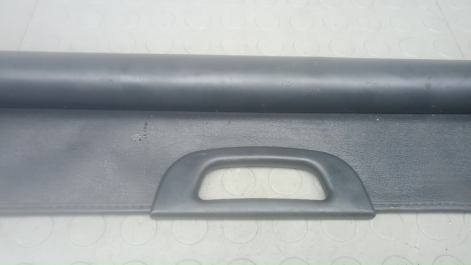 Шторка багажника