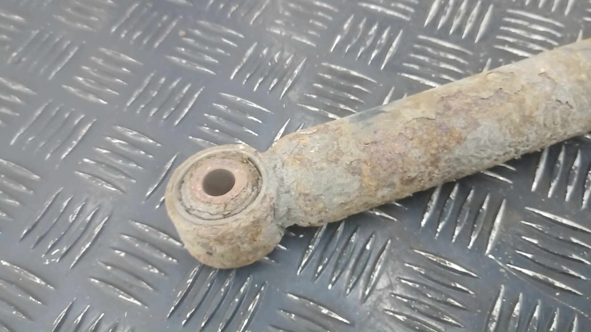 Амортизатор задний (стойка)