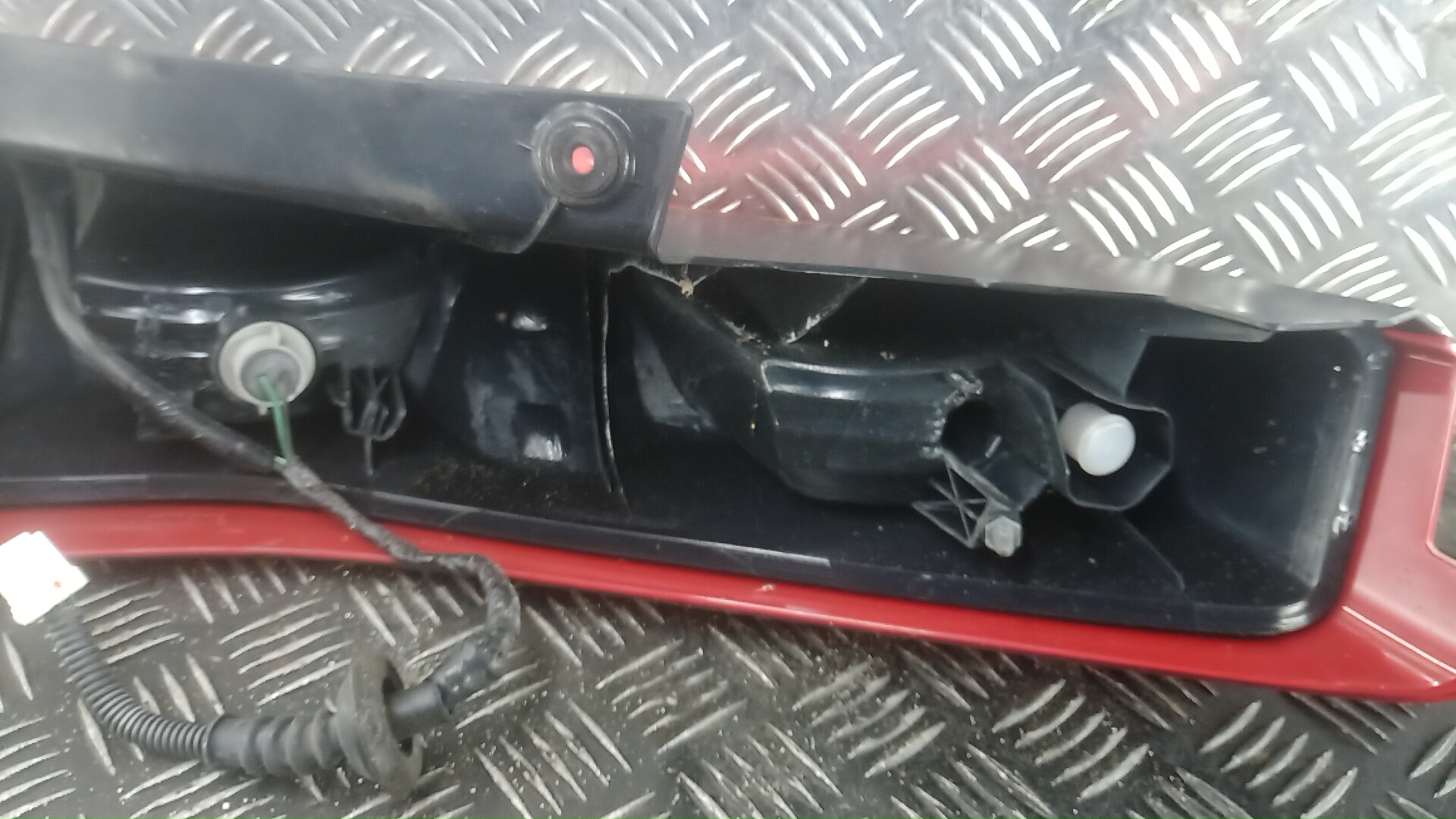 Фонарь задний левый