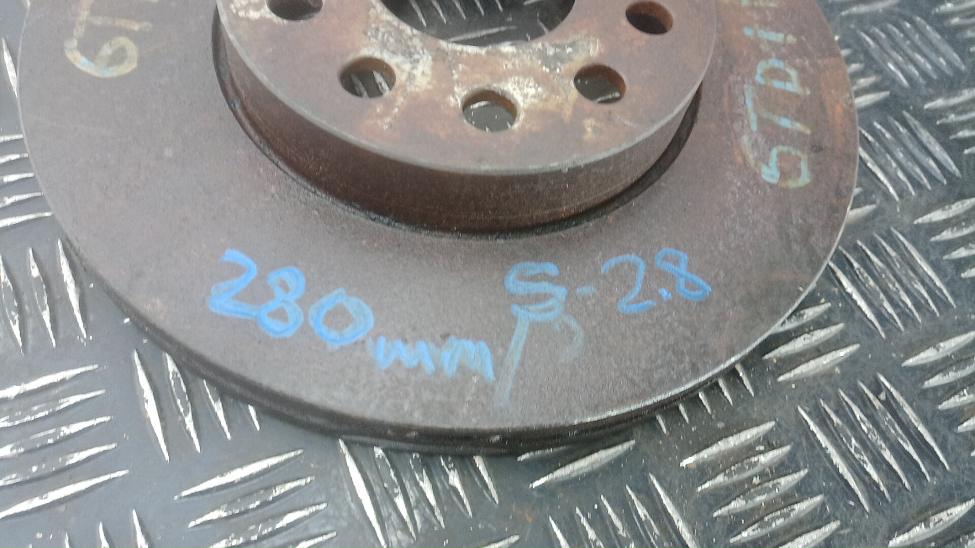 Диск тормозной передний вентилируемый