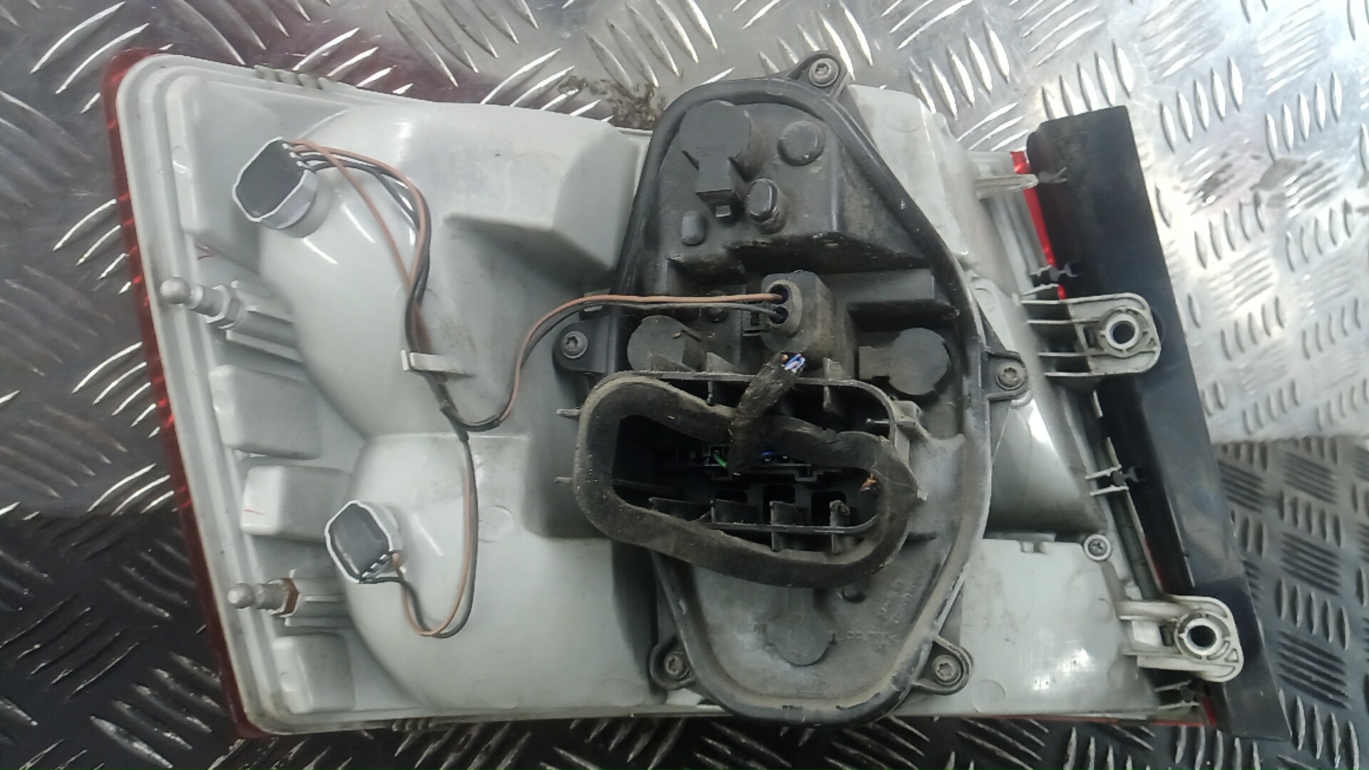 Фонарь задний правый