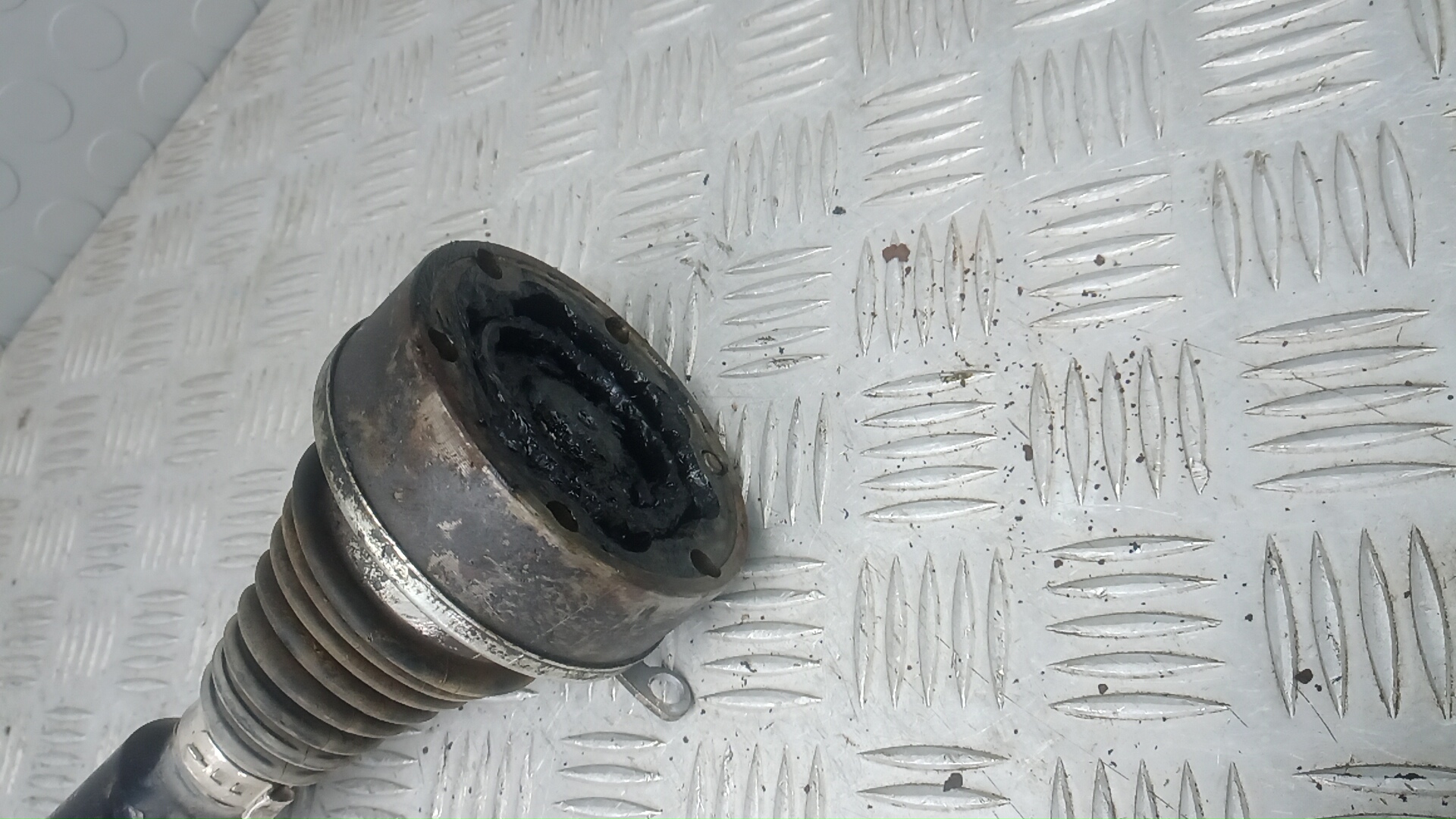 Полуось передняя правая