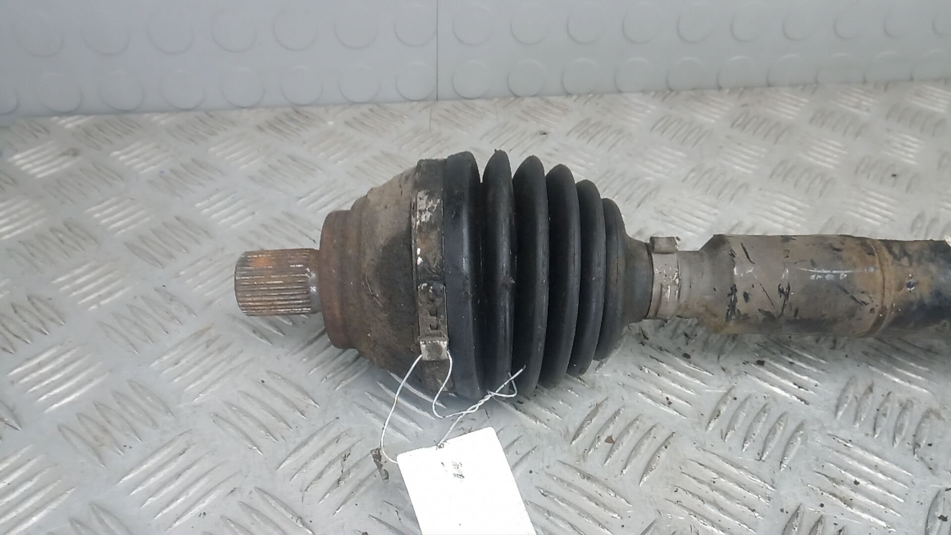 Полуось передняя правая