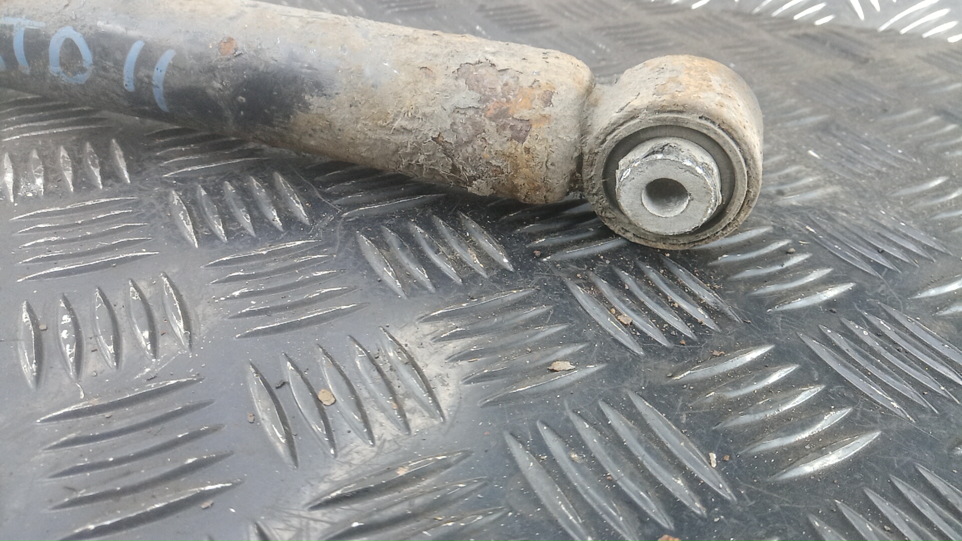 Амортизатор задний (стойка)