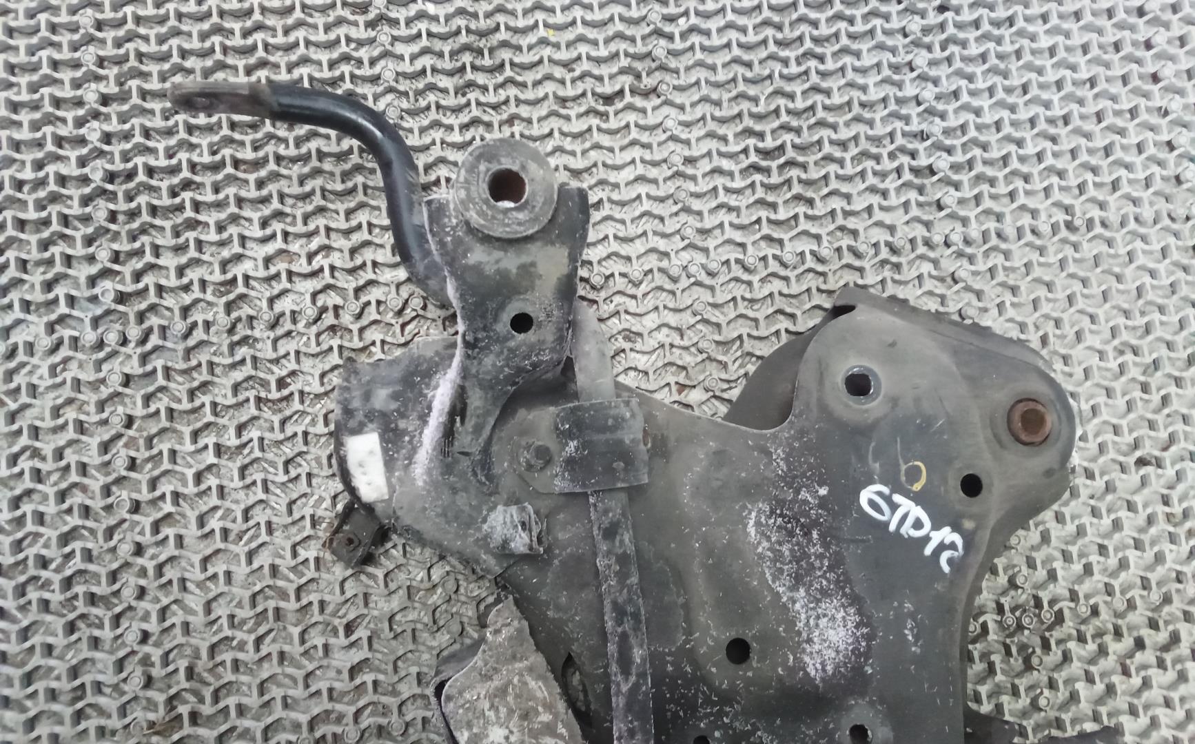 Балка передняя (крепление продольных тяг)