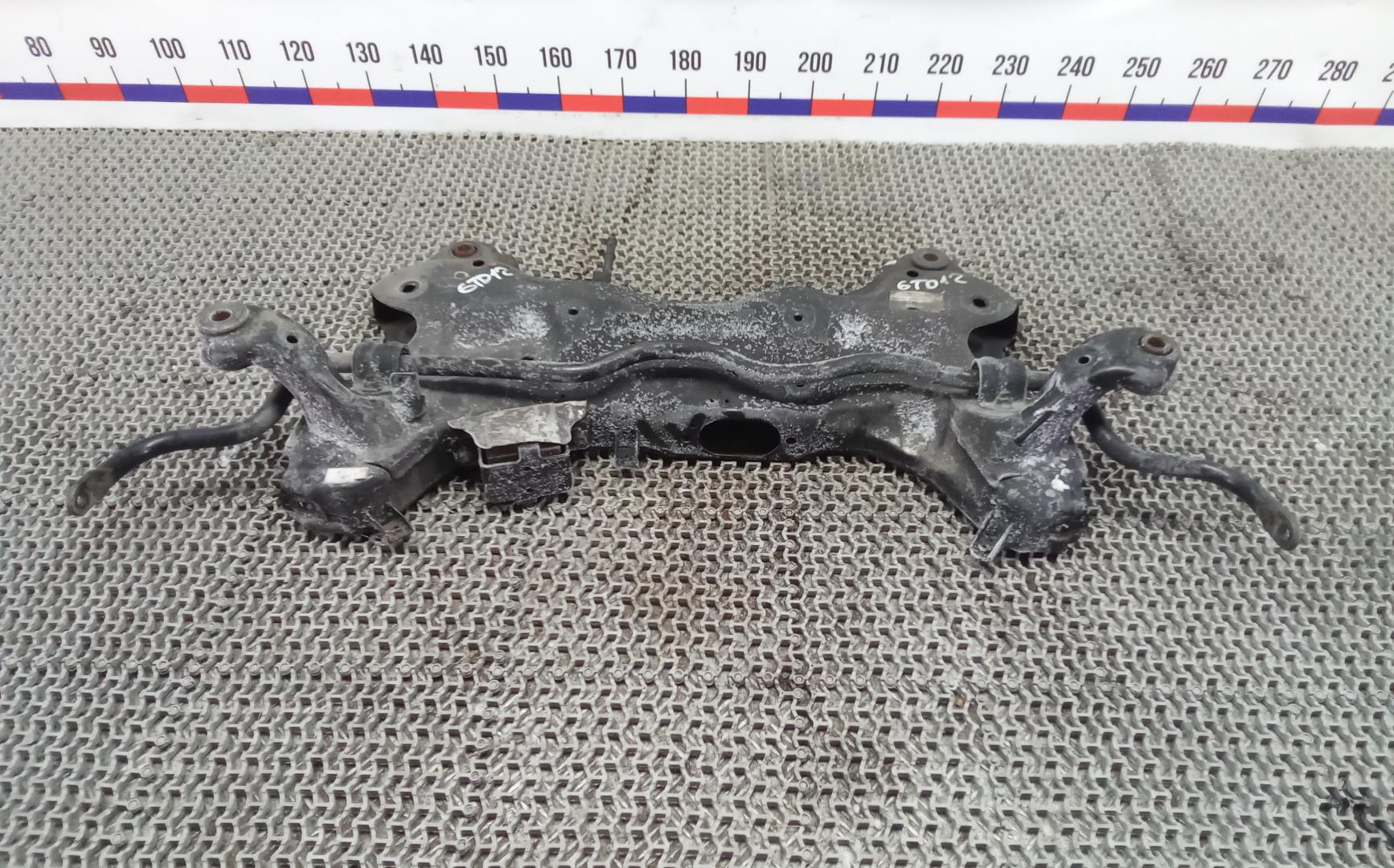 Балка передняя (крепление продольных тяг)