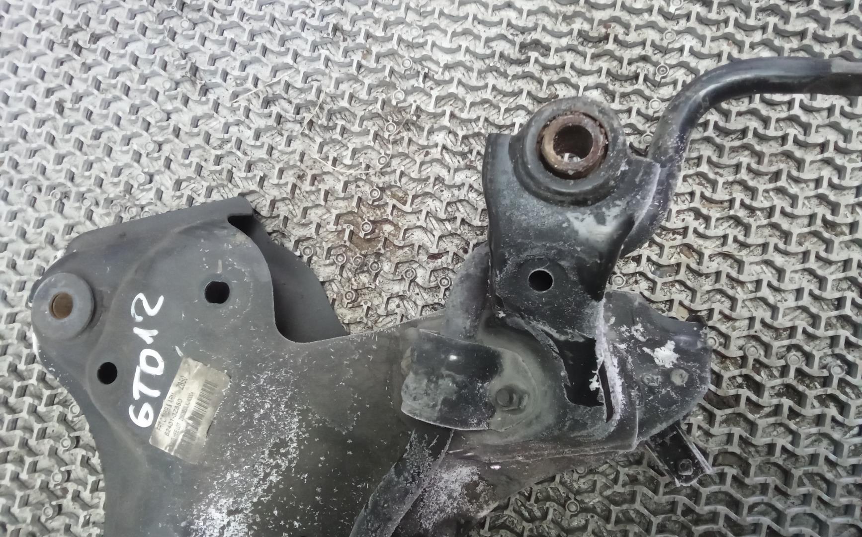 Балка передняя (крепление продольных тяг)