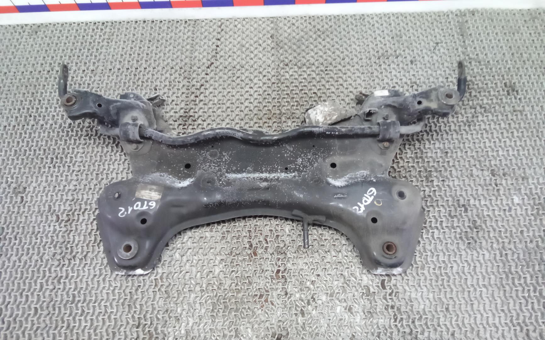 Балка передняя (крепление продольных тяг)