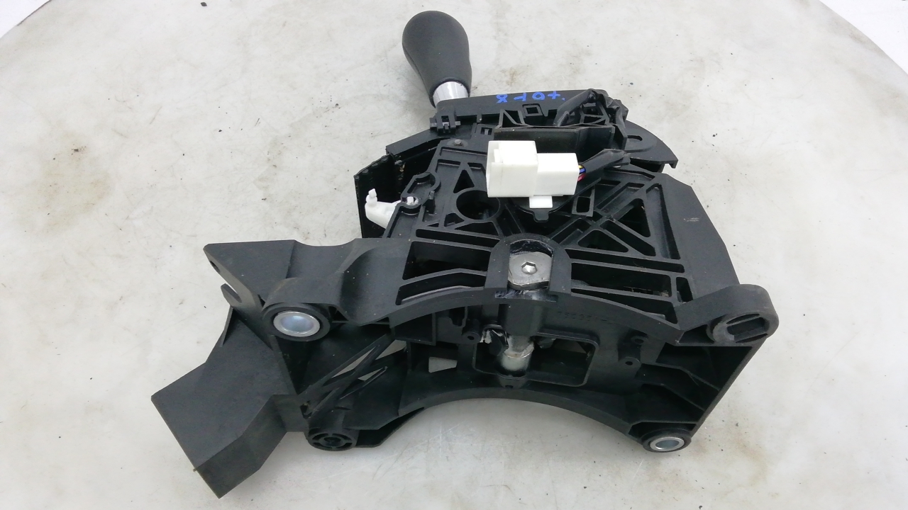 Кулиса МКПП / АКПП