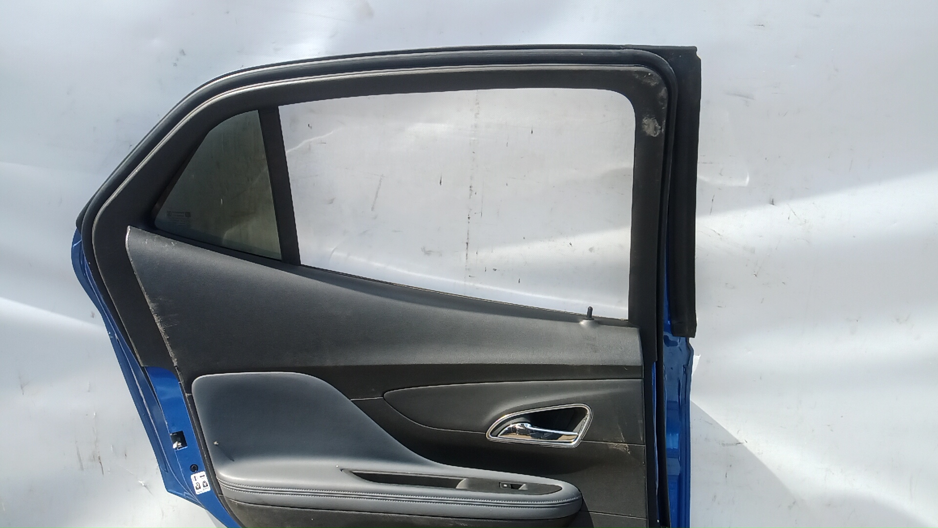 Дверь задняя левая