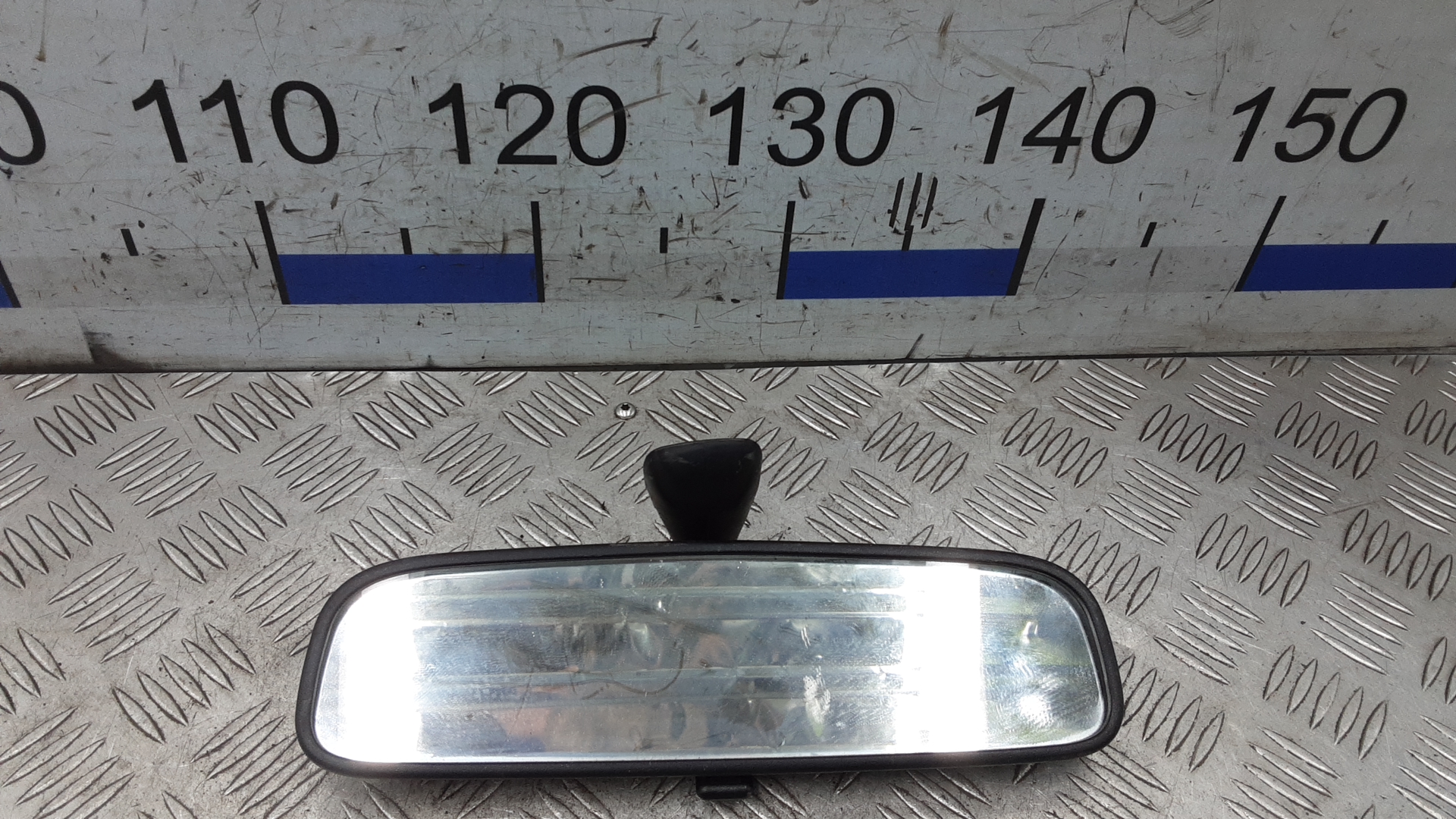 Зеркало заднего вида