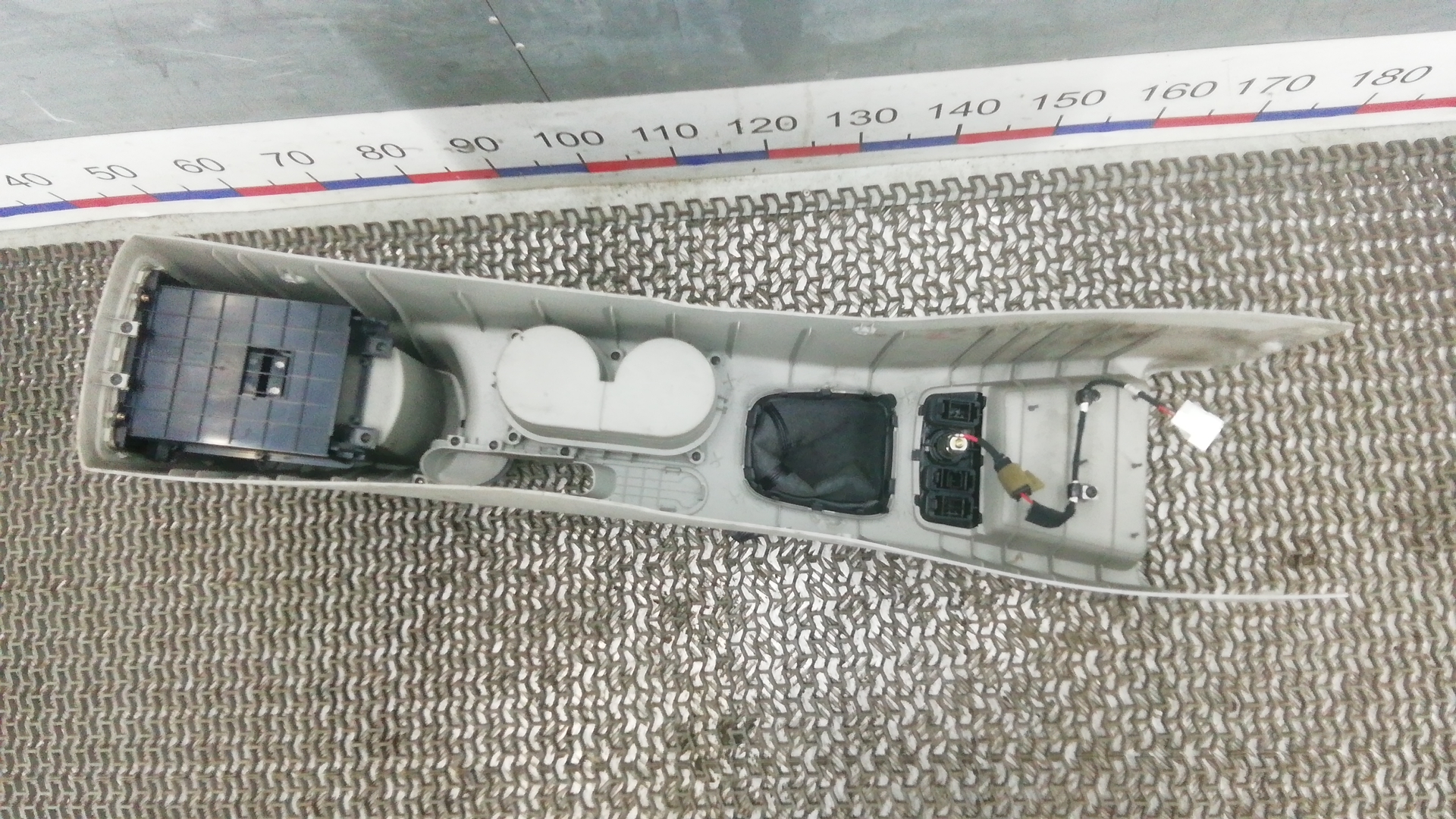 Подлокотник