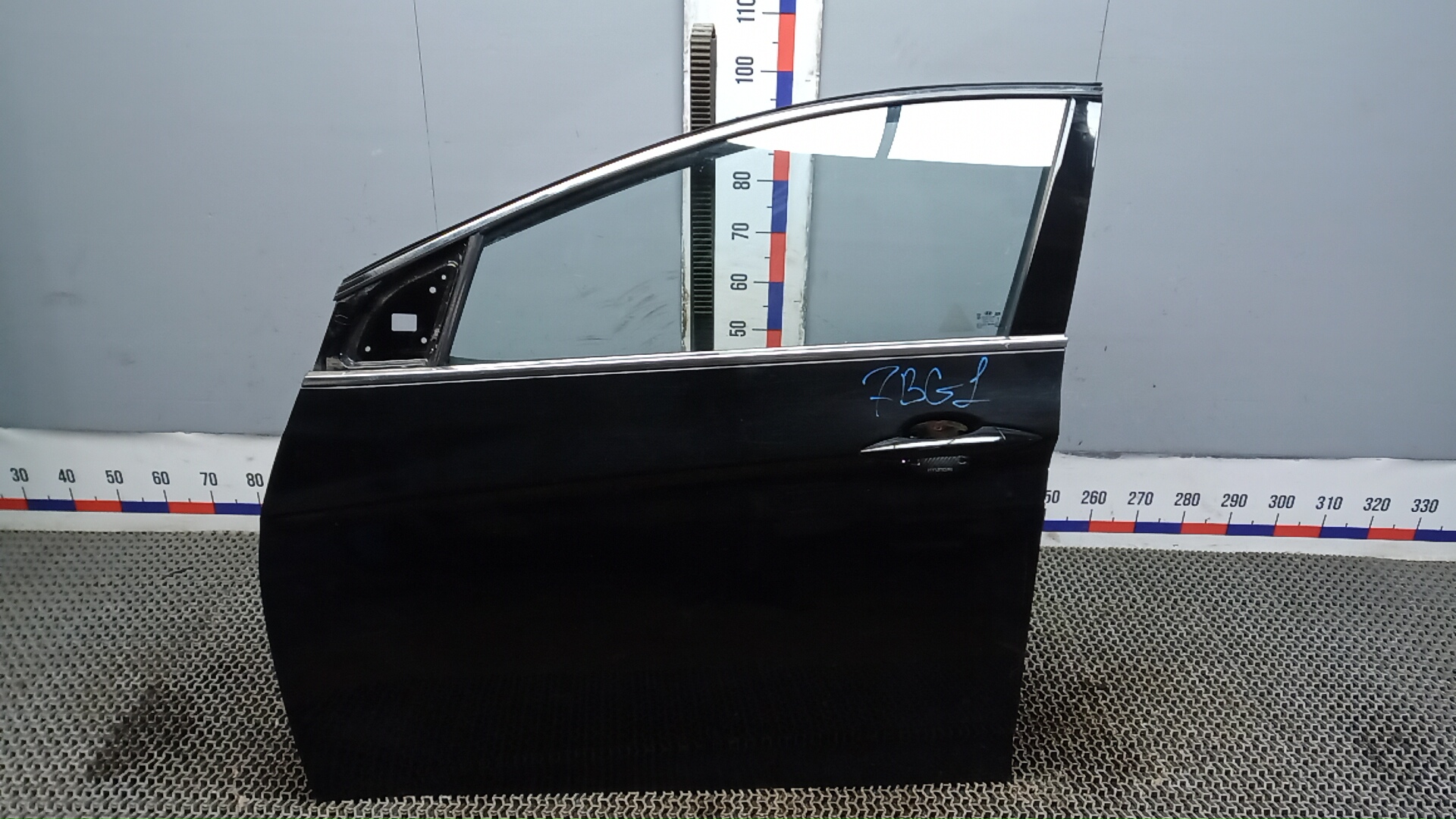 Дверь передняя левая