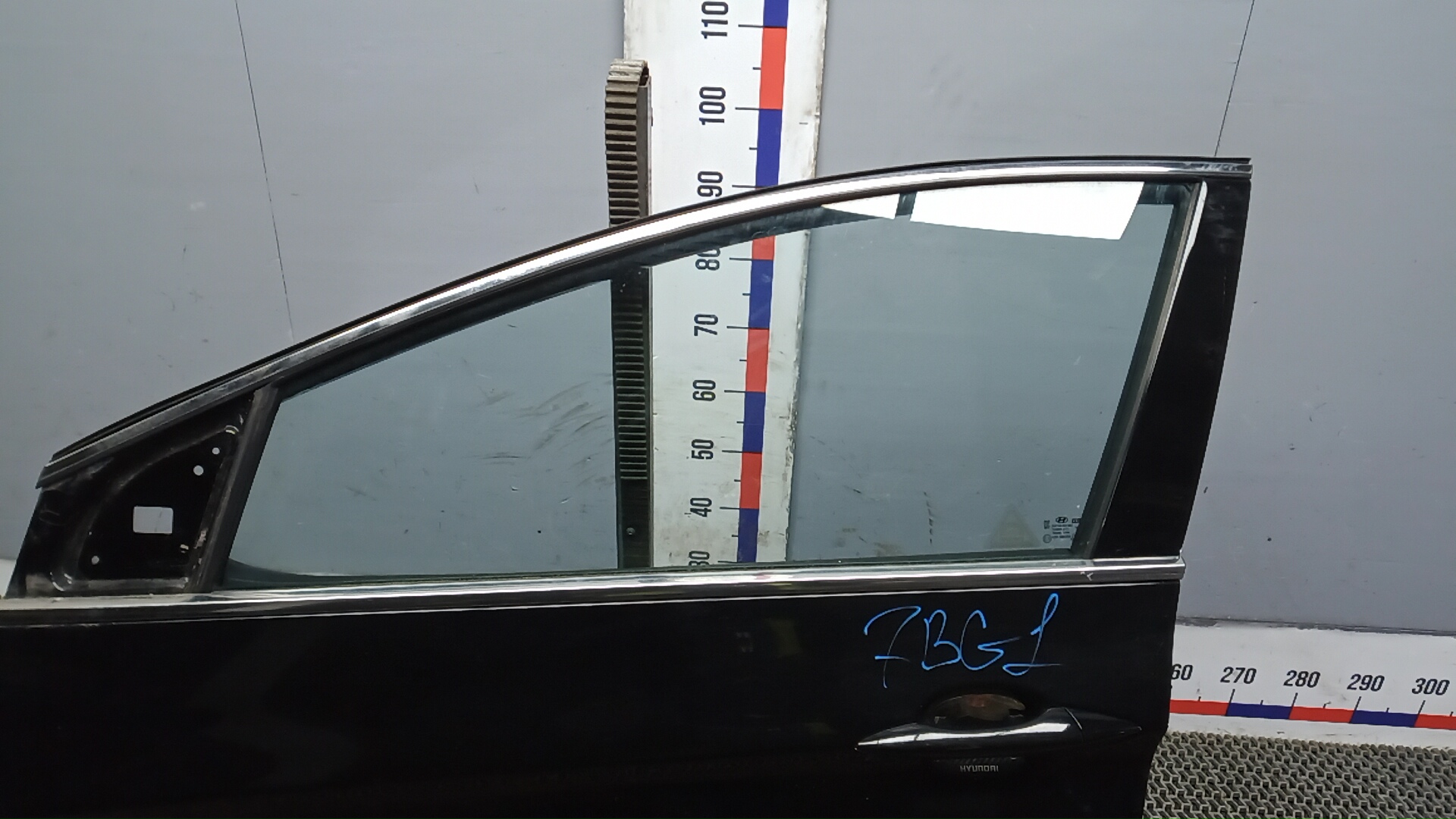 Дверь передняя левая