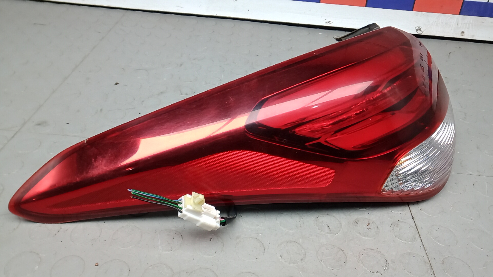 Фонарь задний левый