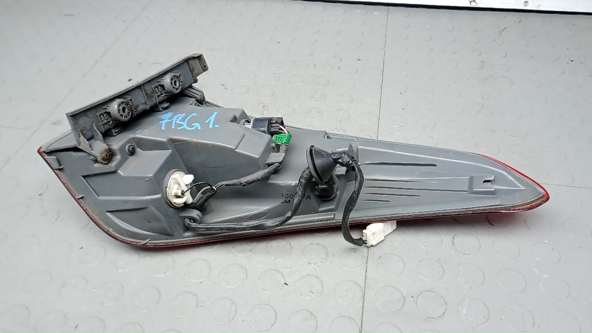 Фонарь задний левый