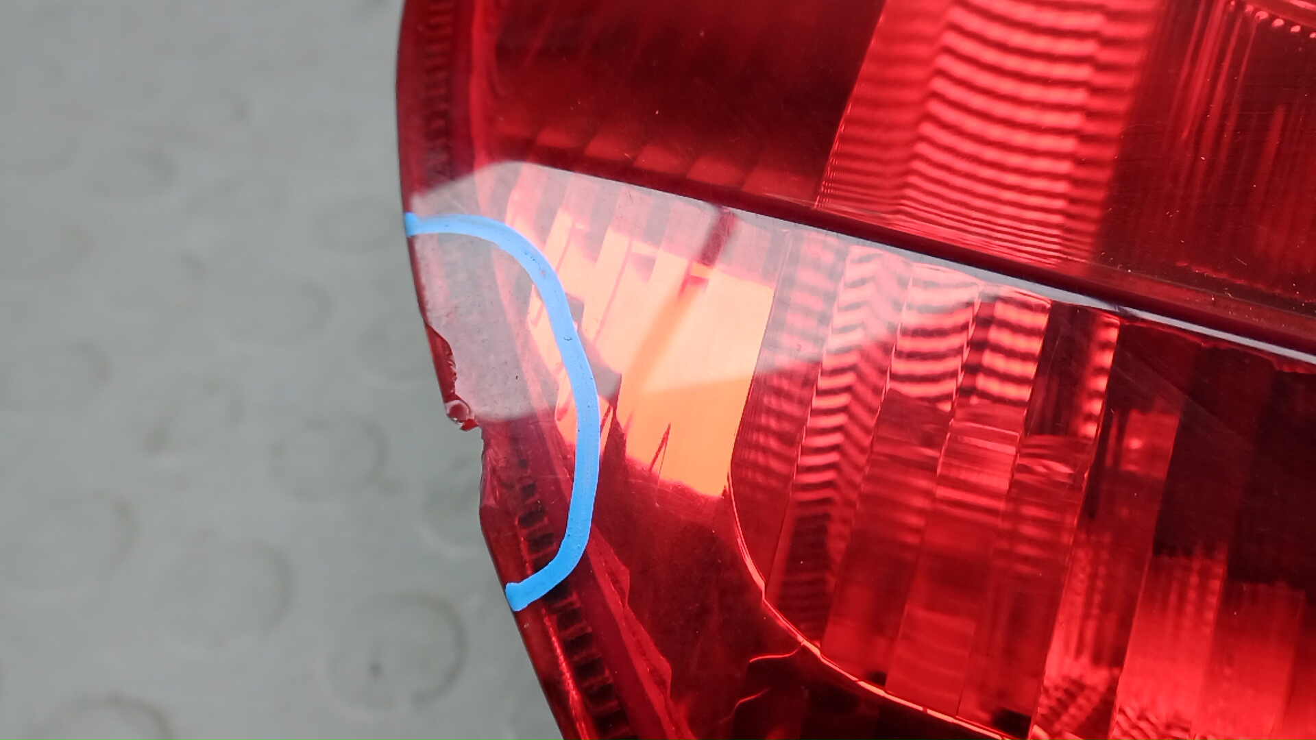 Фонарь задний правый