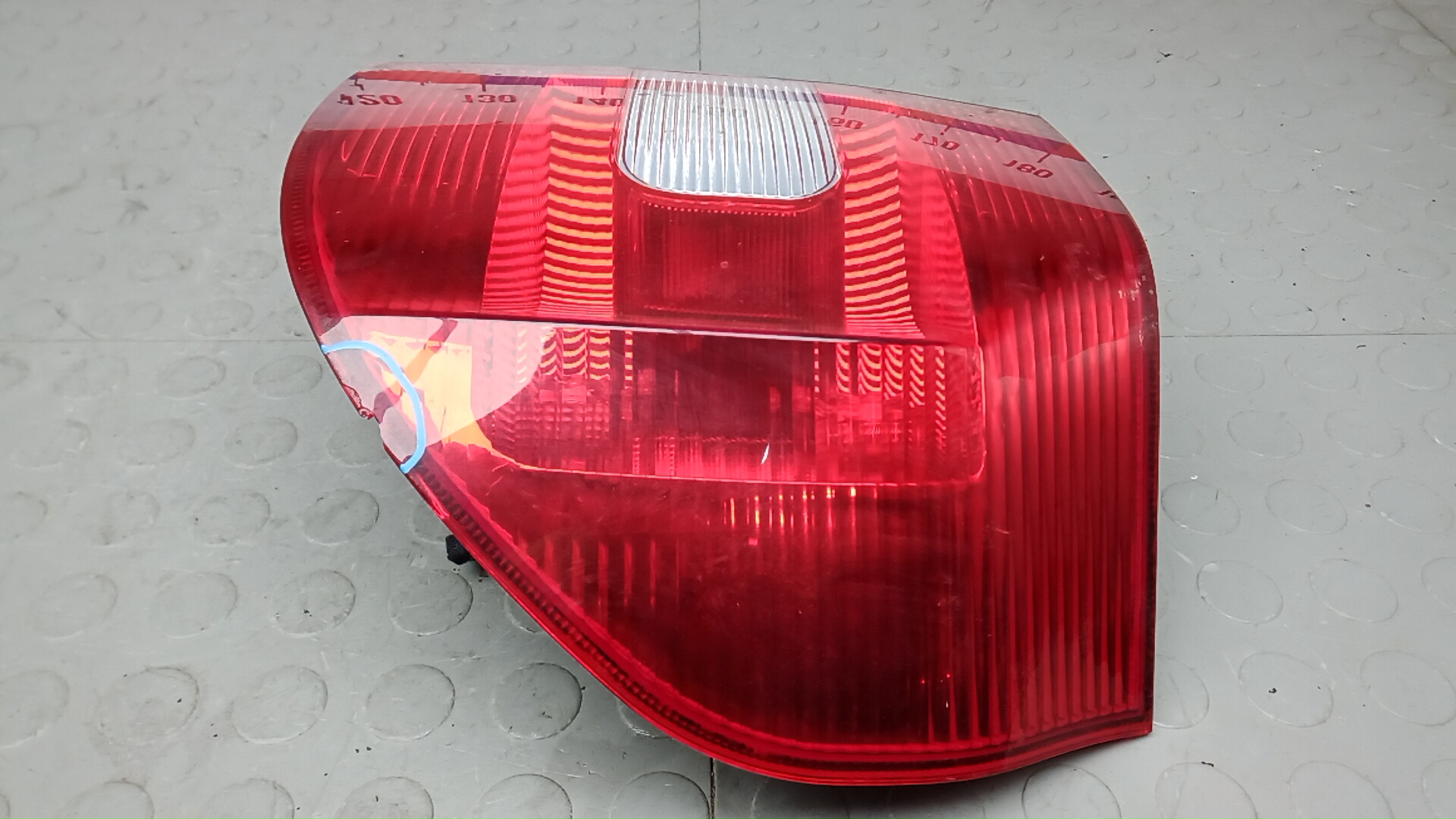 Фонарь задний правый