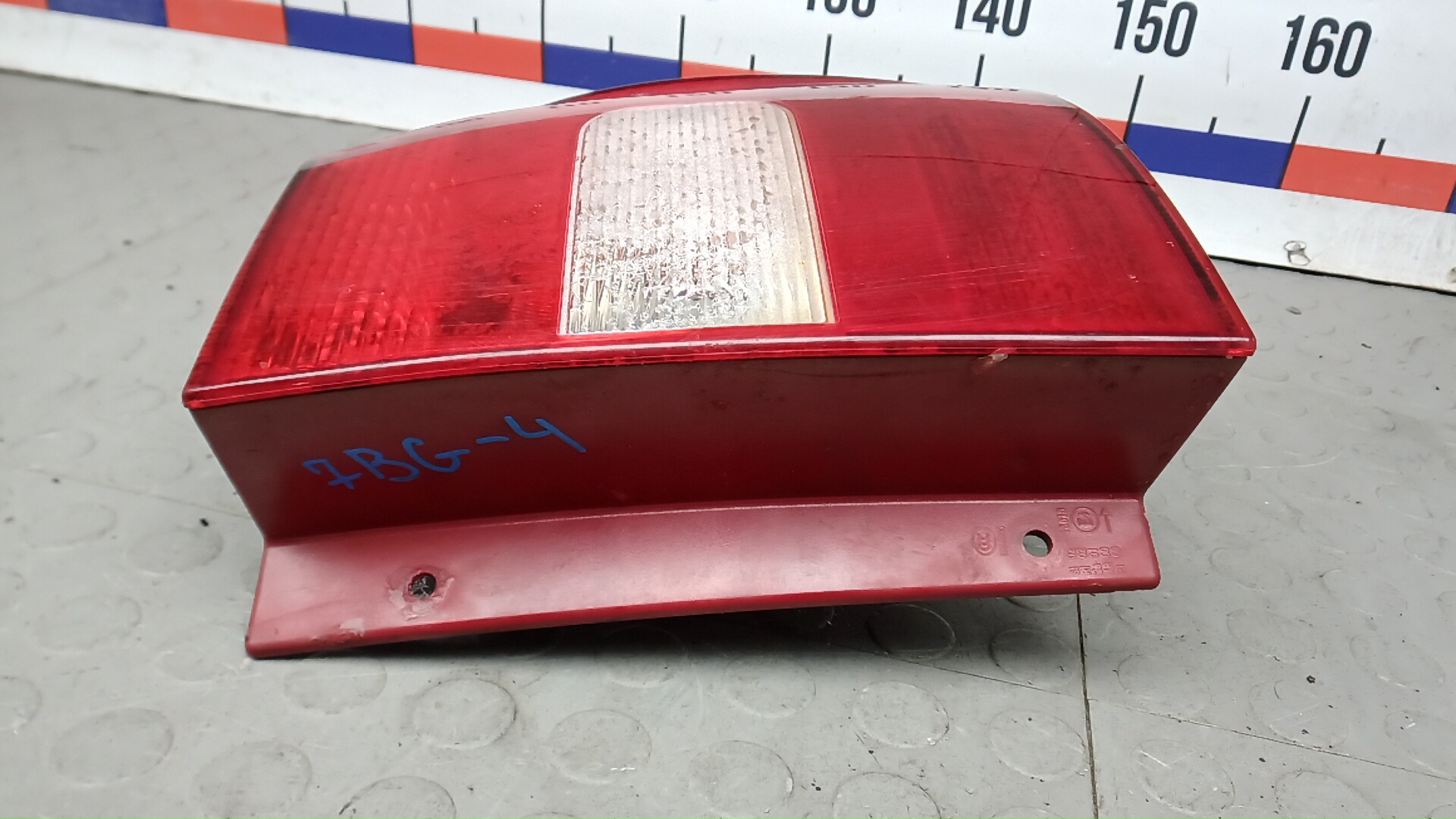 Фонарь задний правый