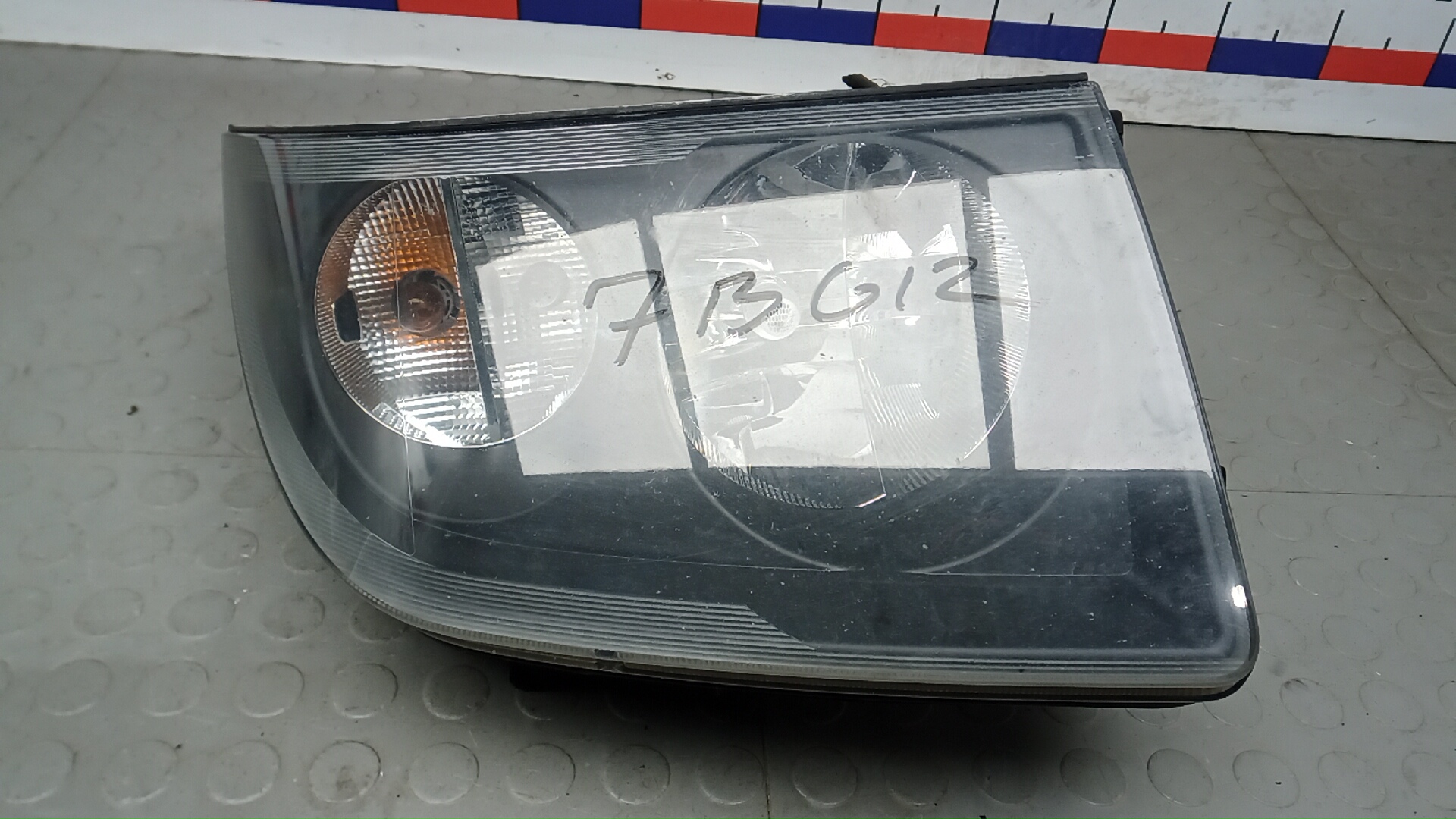 Фара левая