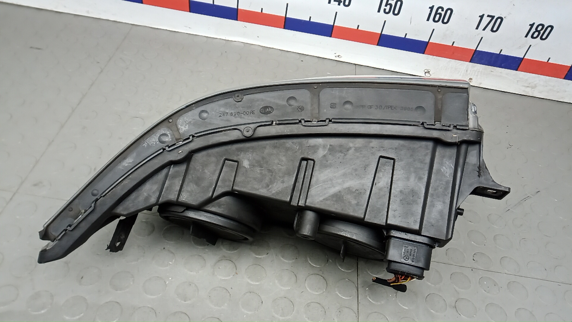 Фара правая