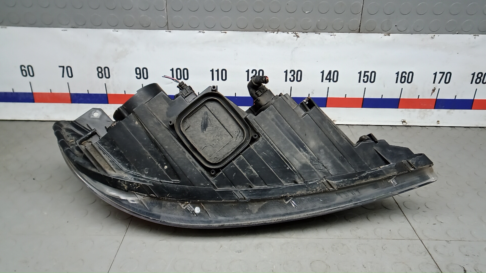 Фара левая