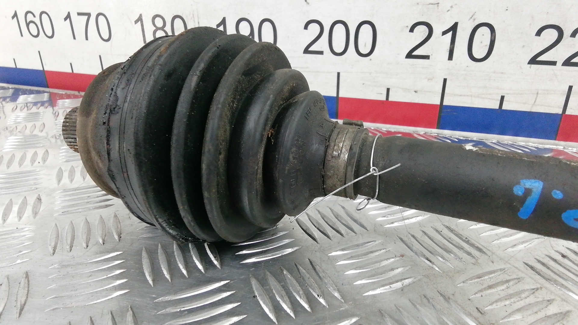 Полуось передняя левая