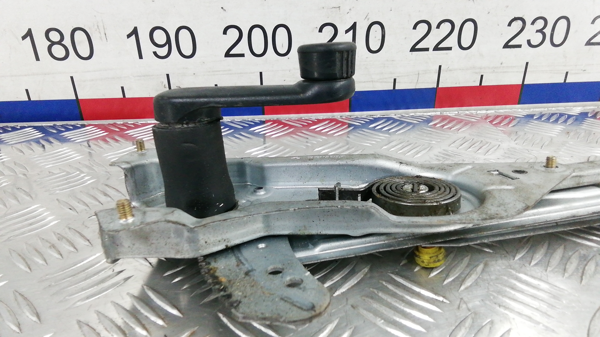 Стеклоподъемник электр. передний правый