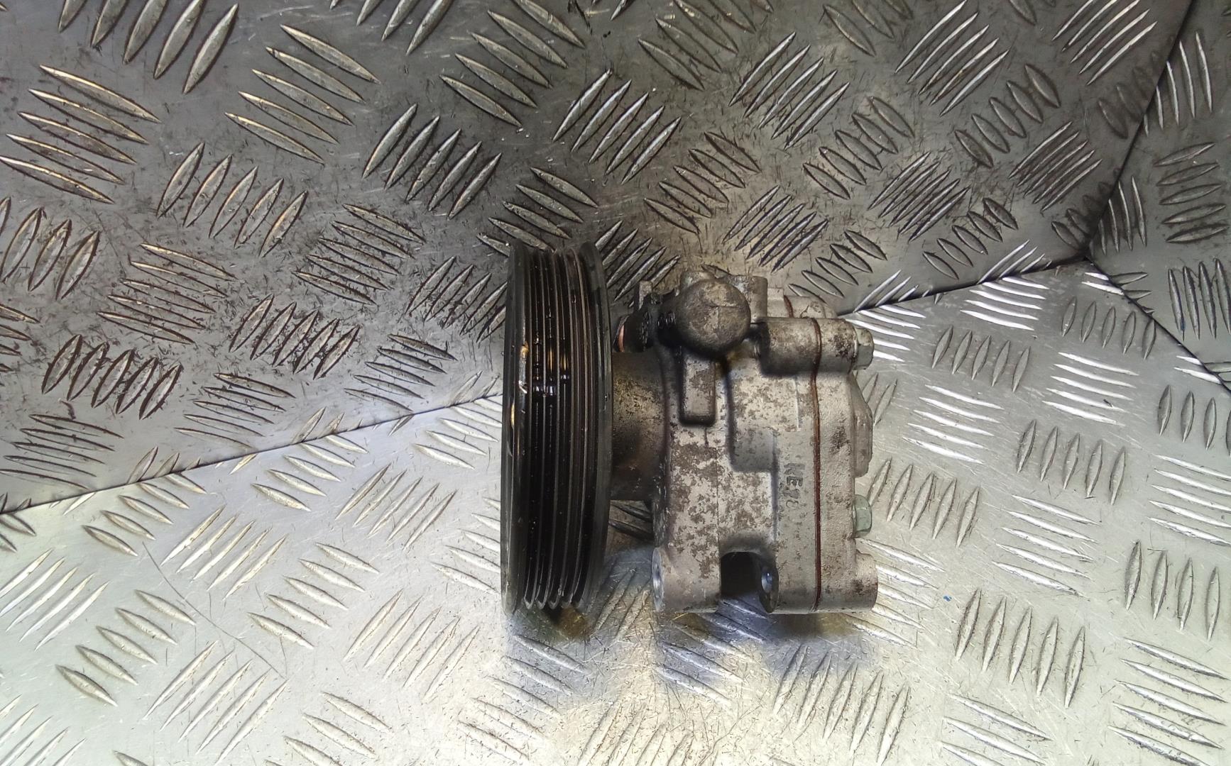 Насос ГУР (гидроусилитель руля)