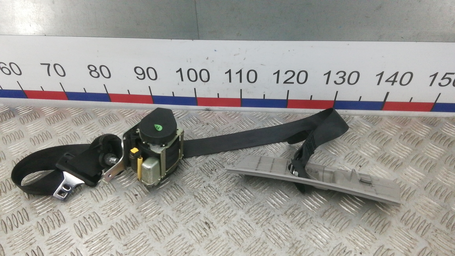 Ремень безопасности с пиропатроном